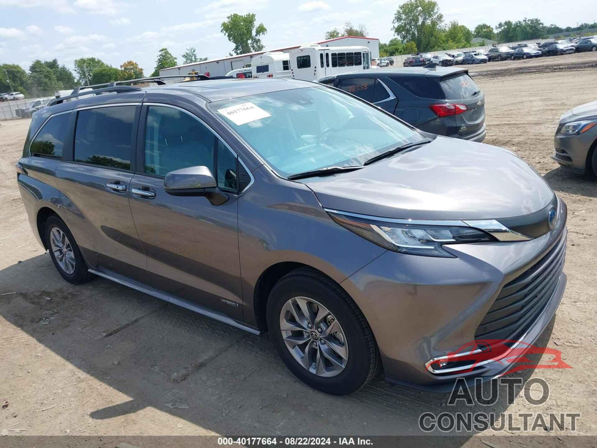 TOYOTA SIENNA 2021 - 5TDYRKEC1MS074490