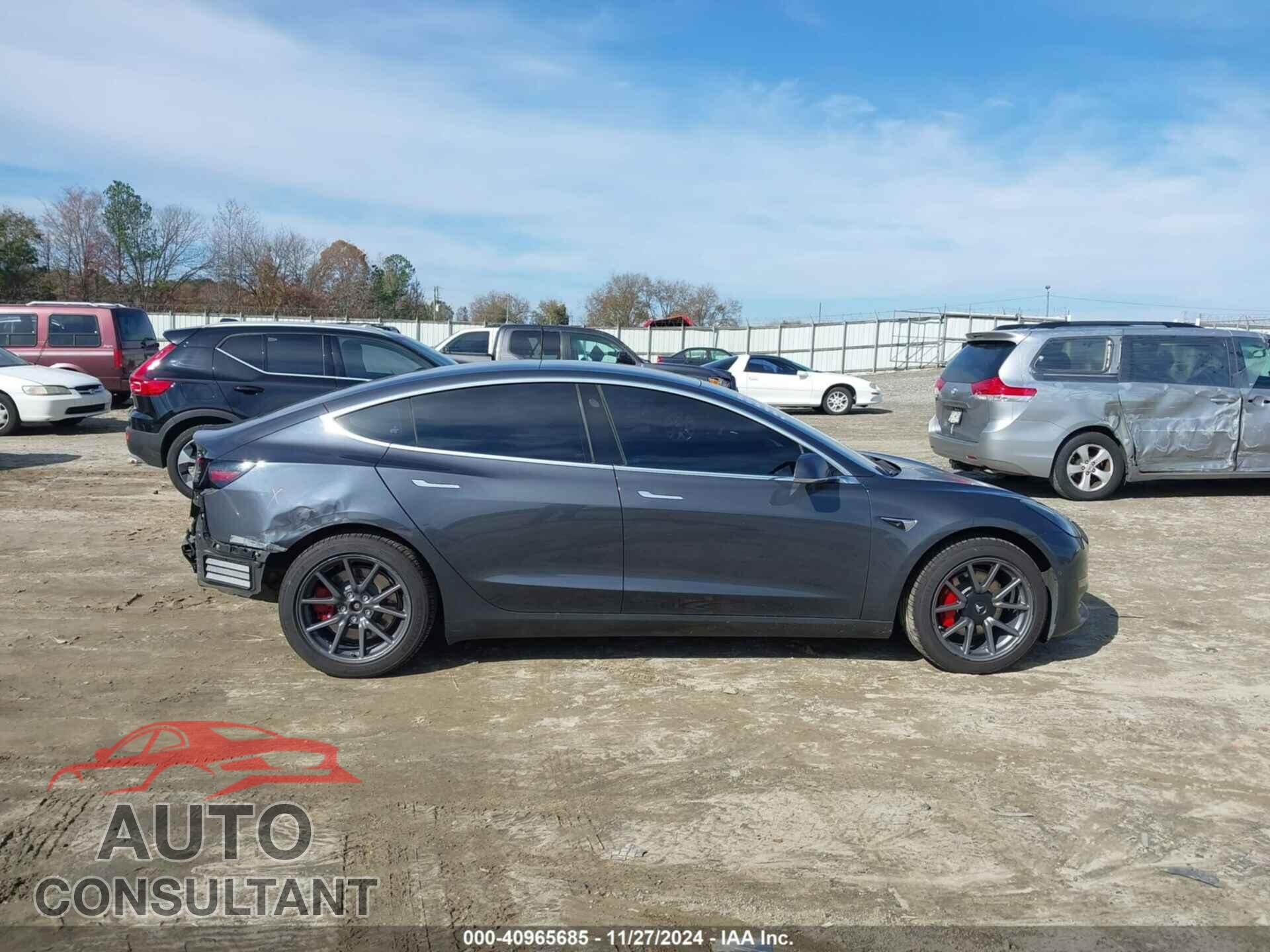 TESLA MODEL 3 2018 - 5YJ3E1EA0JF101645