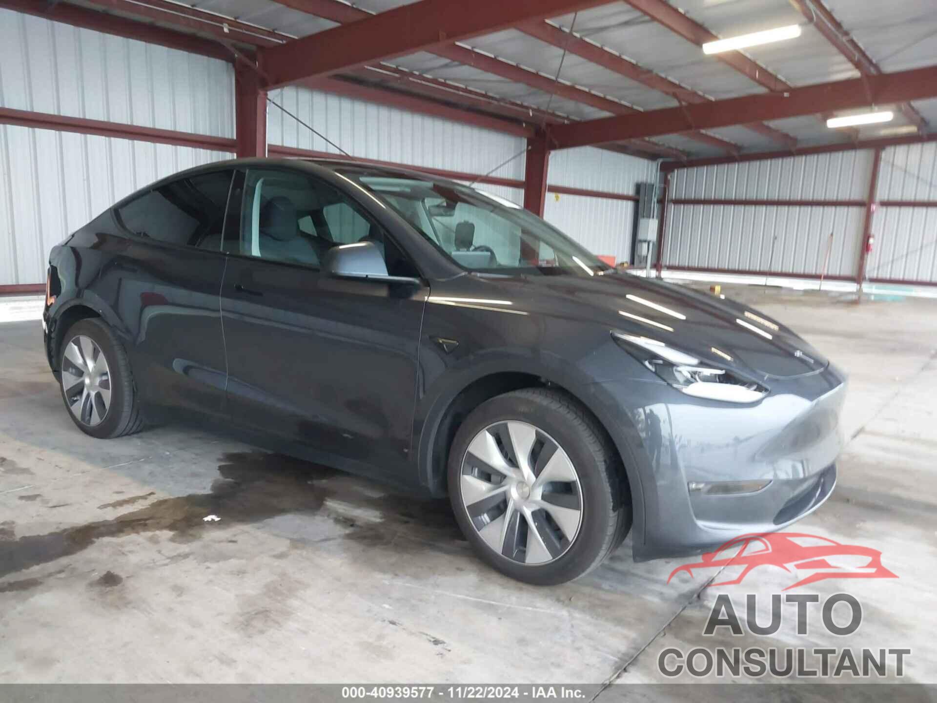 TESLA MODEL Y 2023 - 7SAYGDEE2PA200058