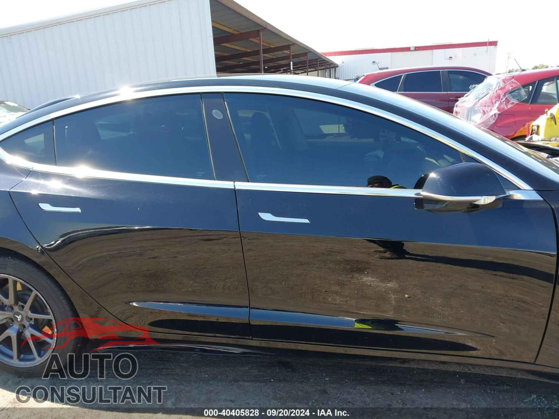 TESLA MODEL 3 2019 - 5YJ3E1EA5KF296594