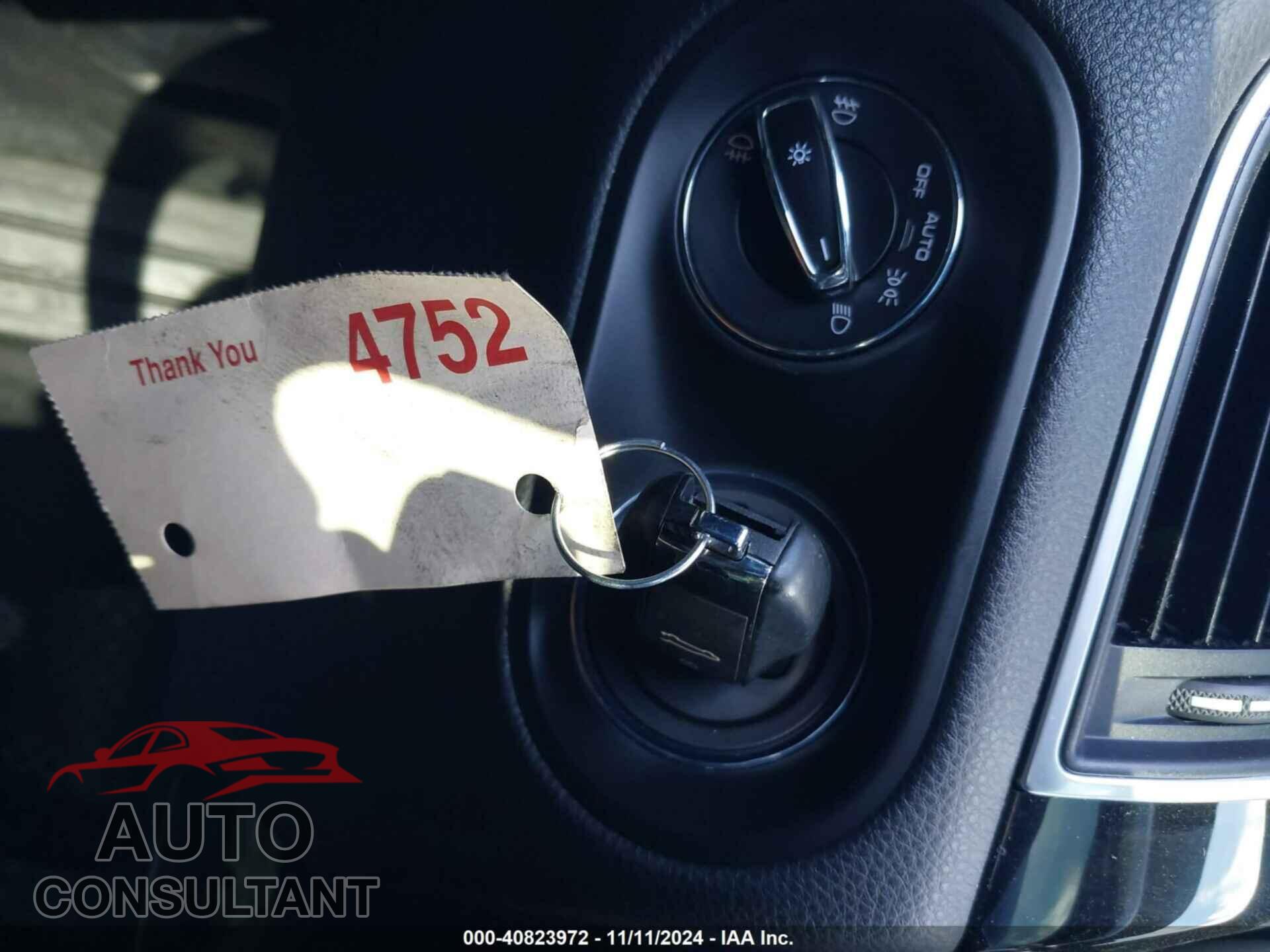 PORSCHE MACAN 2017 - WP1AA2A55HLB01566