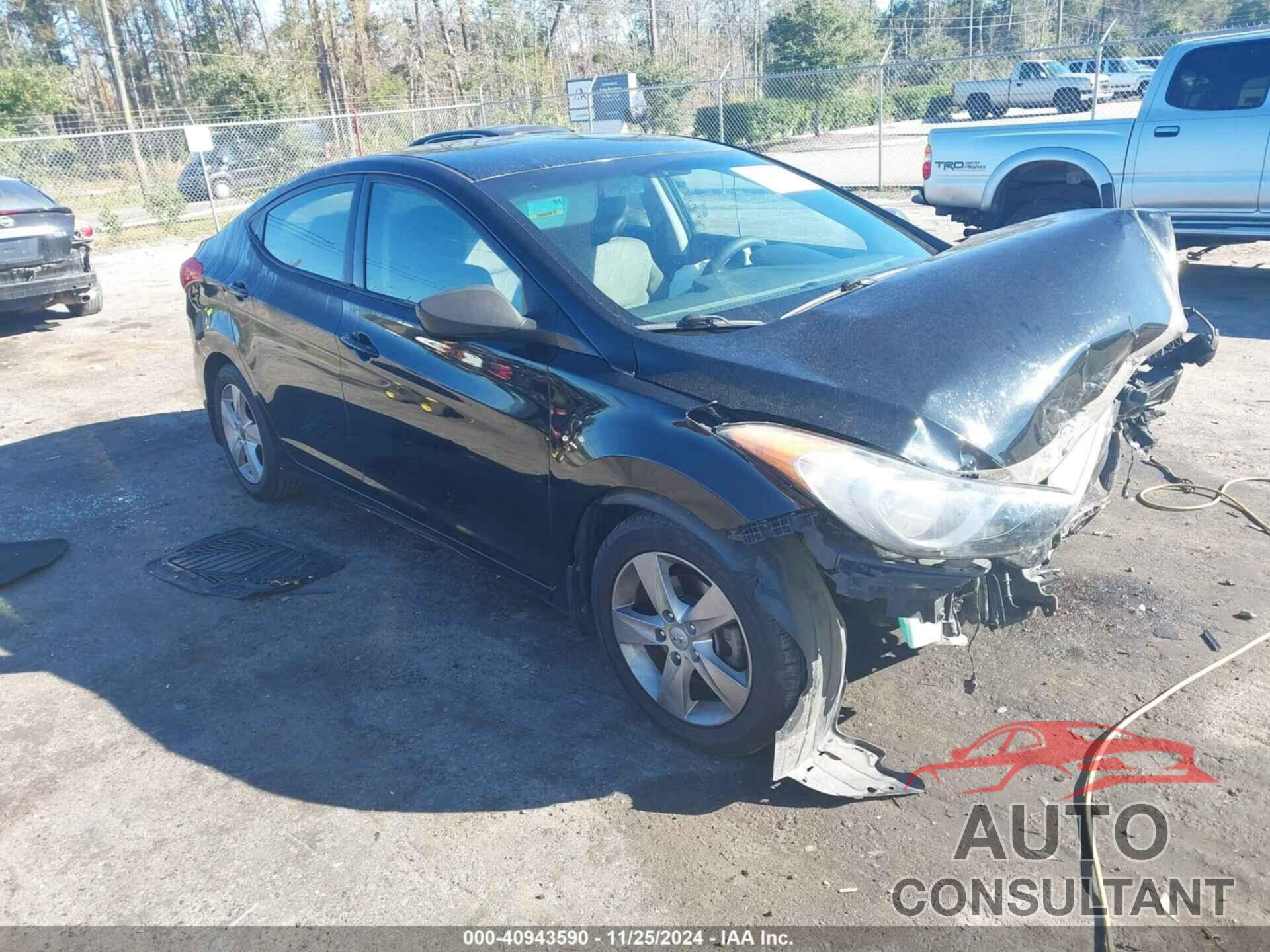 HYUNDAI ELANTRA 2013 - KMHDH4AE4DU014036