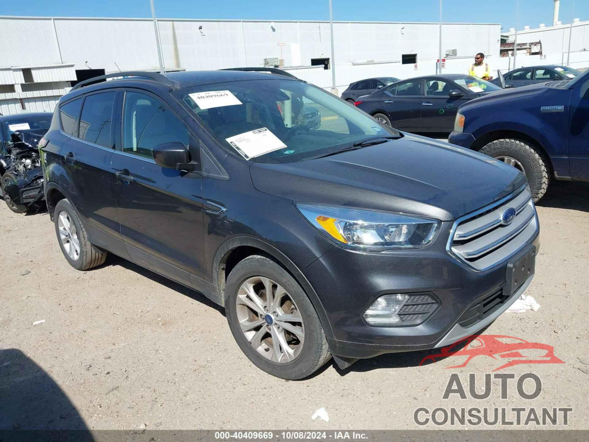 FORD ESCAPE 2018 - 1FMCU0GD4JUD23323