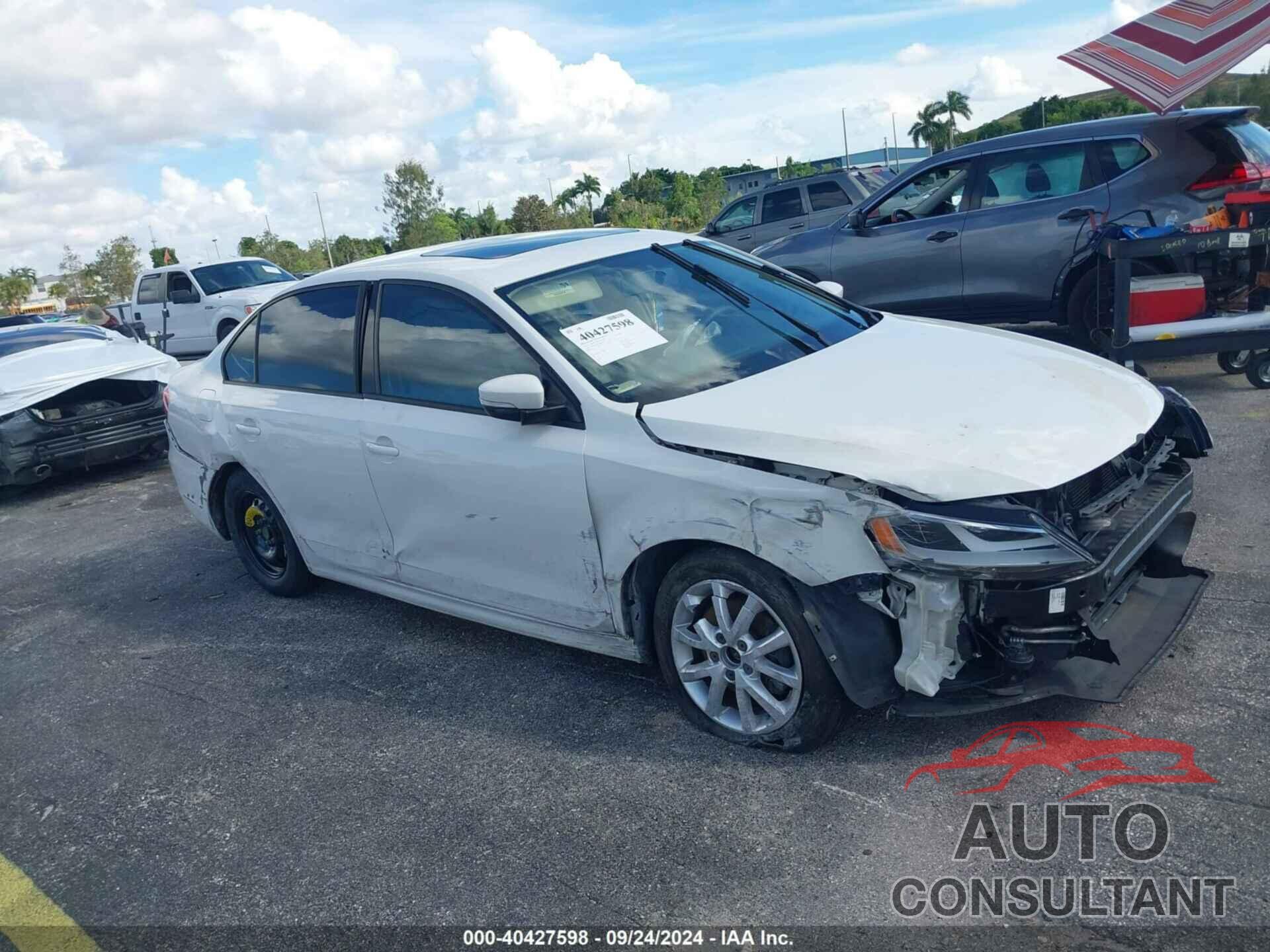 VOLKSWAGEN JETTA 2011 - 3VWDX7AJ1BM305551