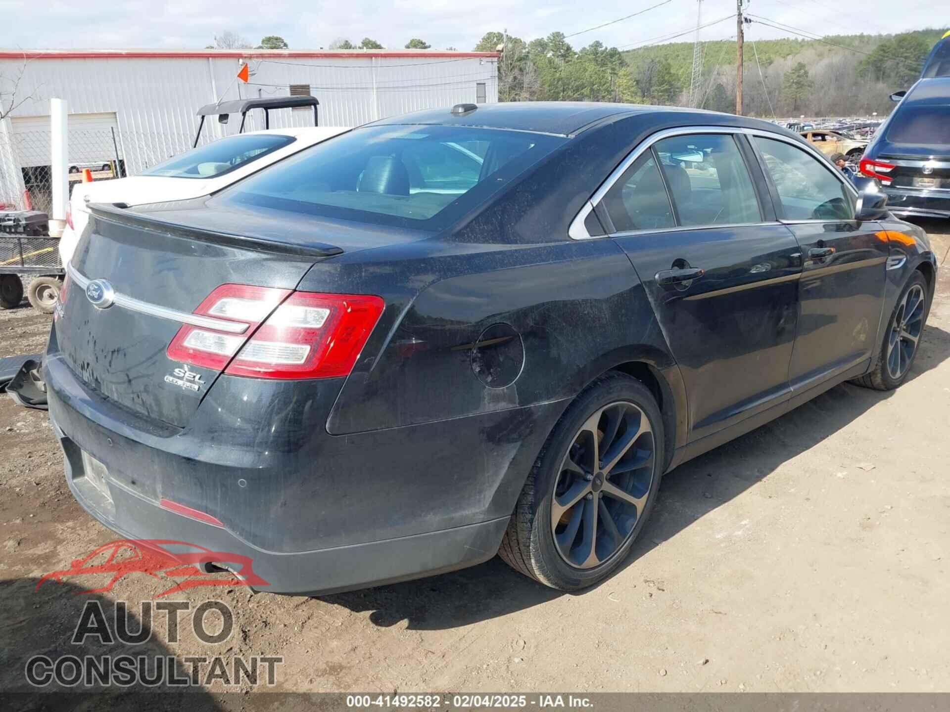 FORD TAURUS 2014 - 1FAHP2E81EG122928