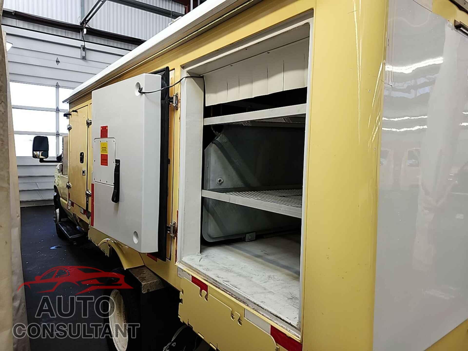 FORD ECONOLINE 2018 - 1FDXE4FS0JDC33320