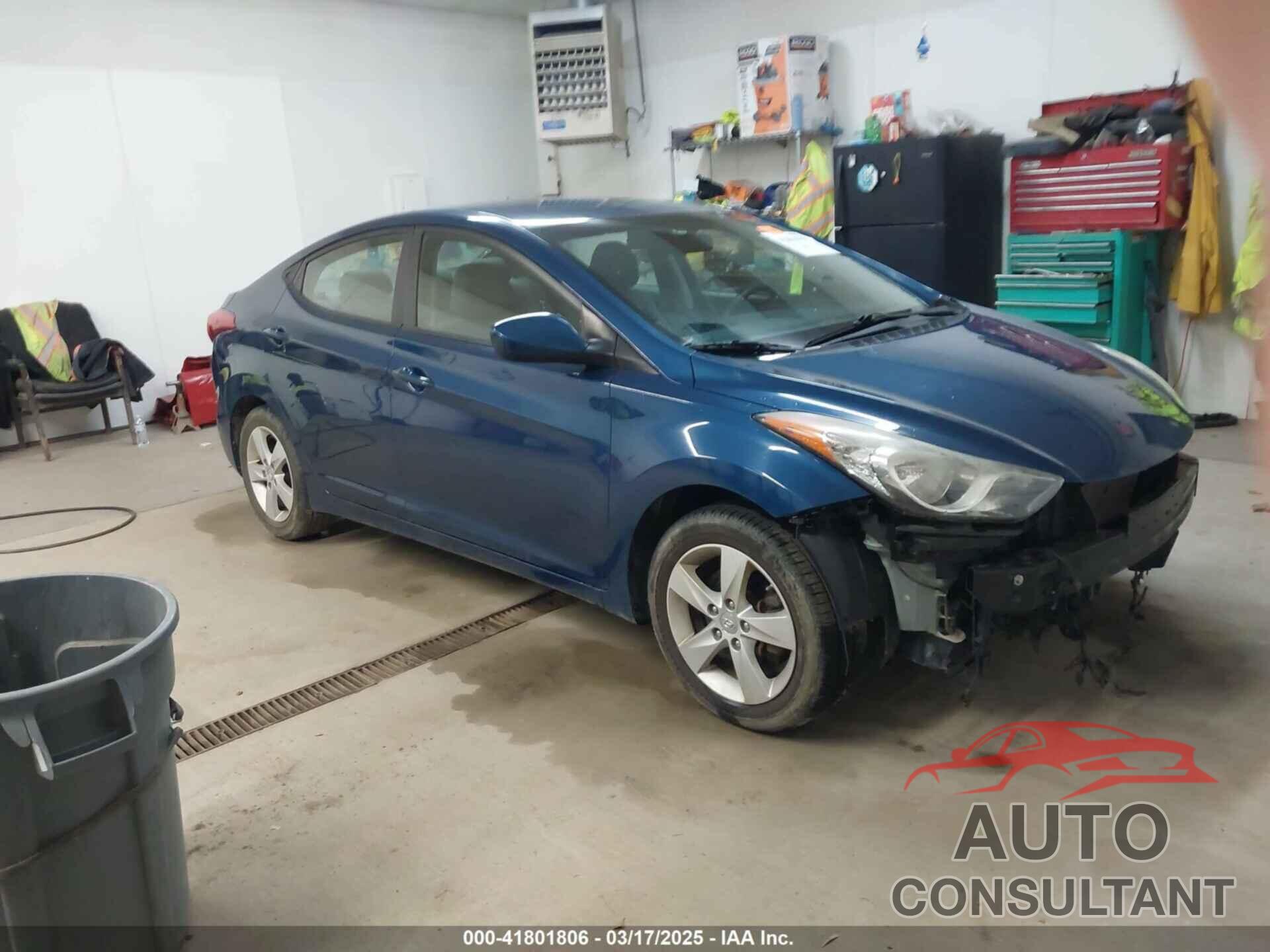 HYUNDAI ELANTRA 2013 - KMHDH4AE4DU000704