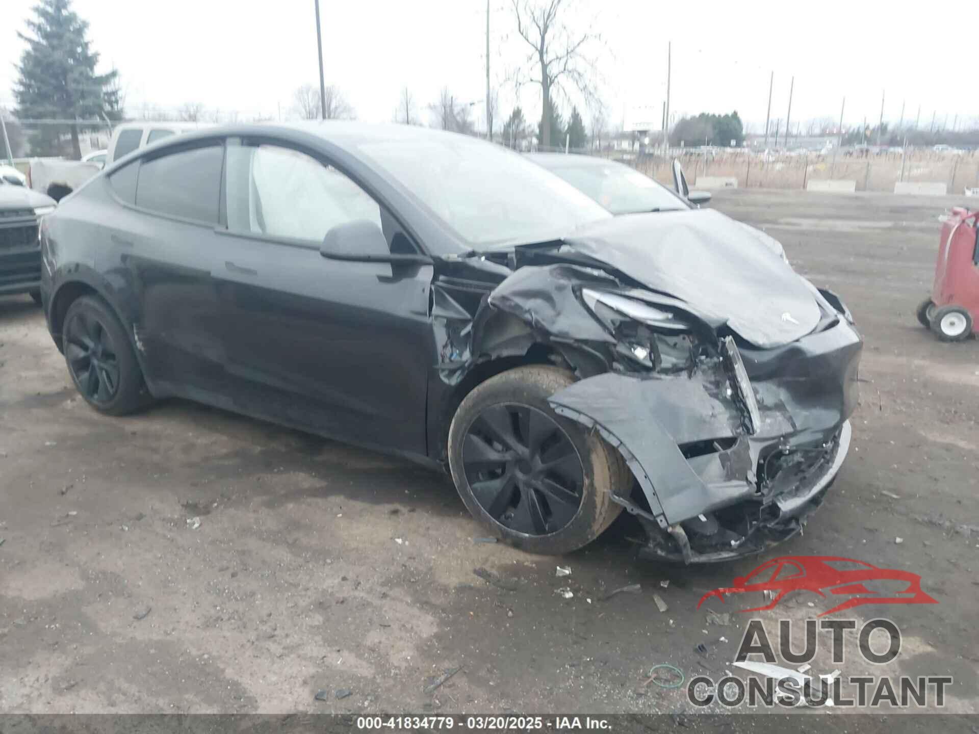 TESLA MODEL Y 2025 - 7SAYGDED5SF262735