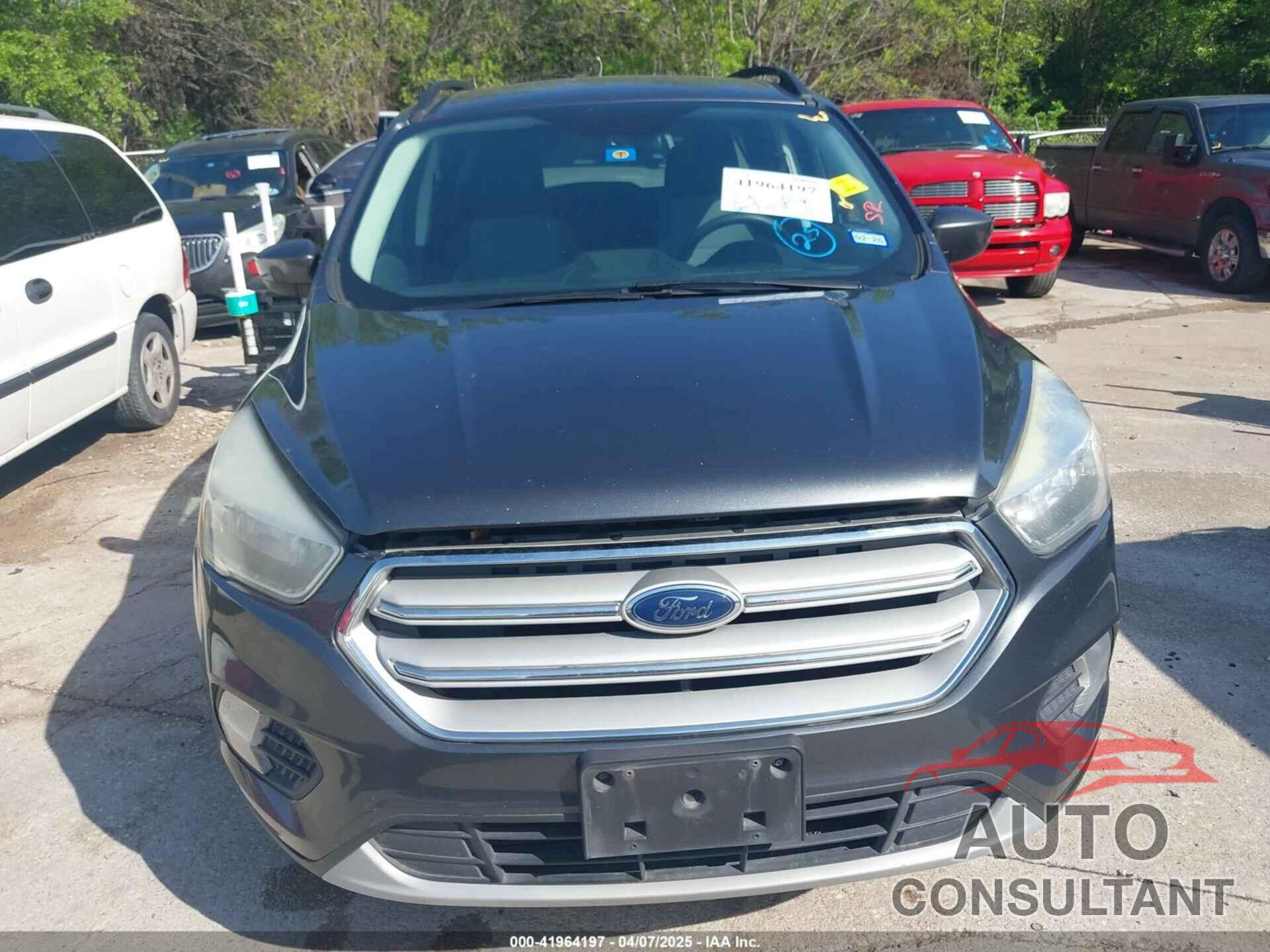 FORD ESCAPE 2017 - 1FMCU0GD7HUA38402