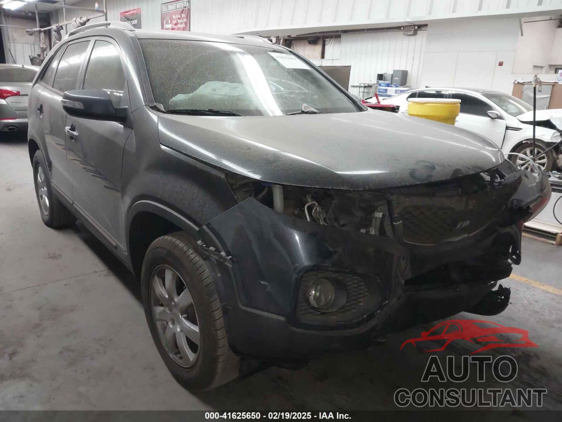 KIA SORENTO 2011 - 5XYKT4A18BG167038