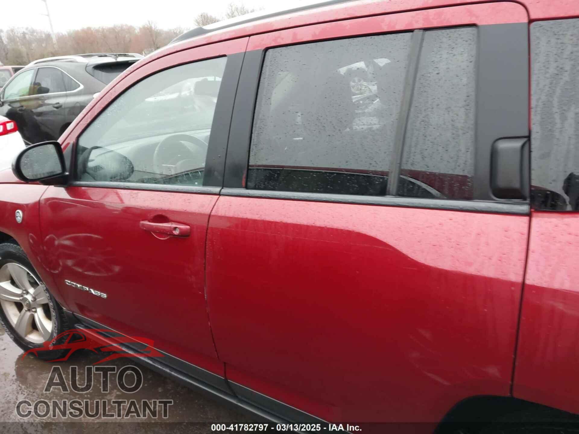 JEEP COMPASS 2011 - 1J4NF1FB9BD176358