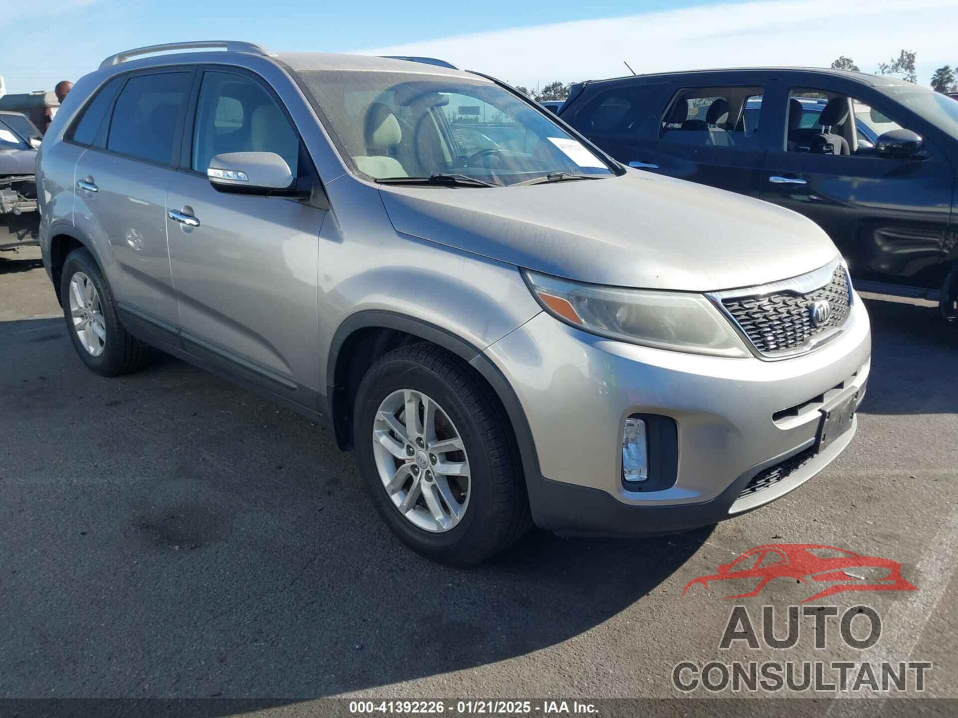 KIA SORENTO 2015 - 5XYKT4A68FG578568