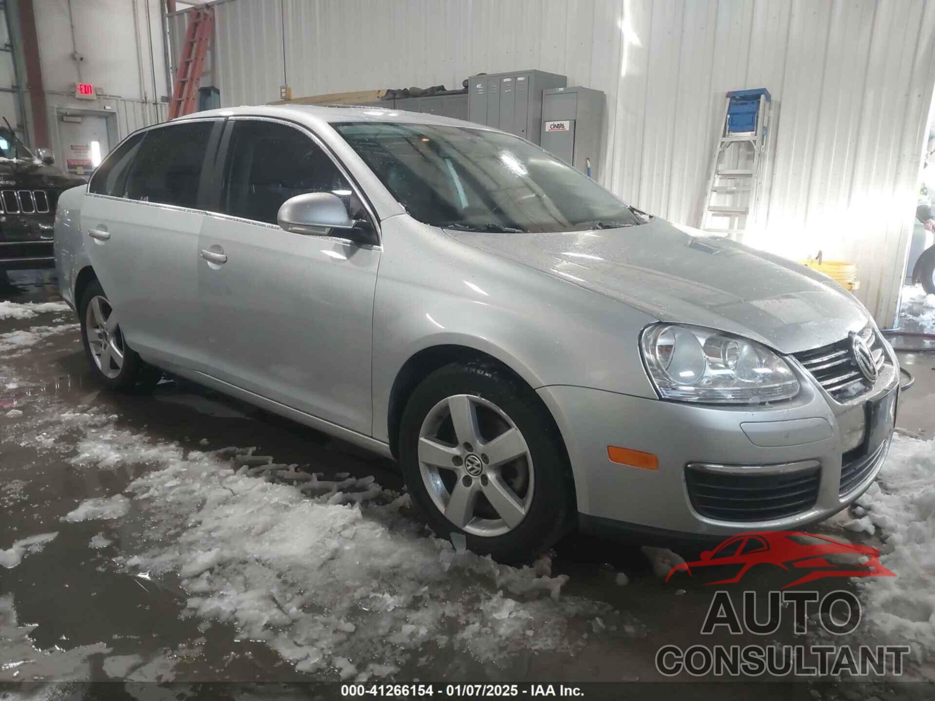 VOLKSWAGEN JETTA 2009 - 3VWRM71K09M022429