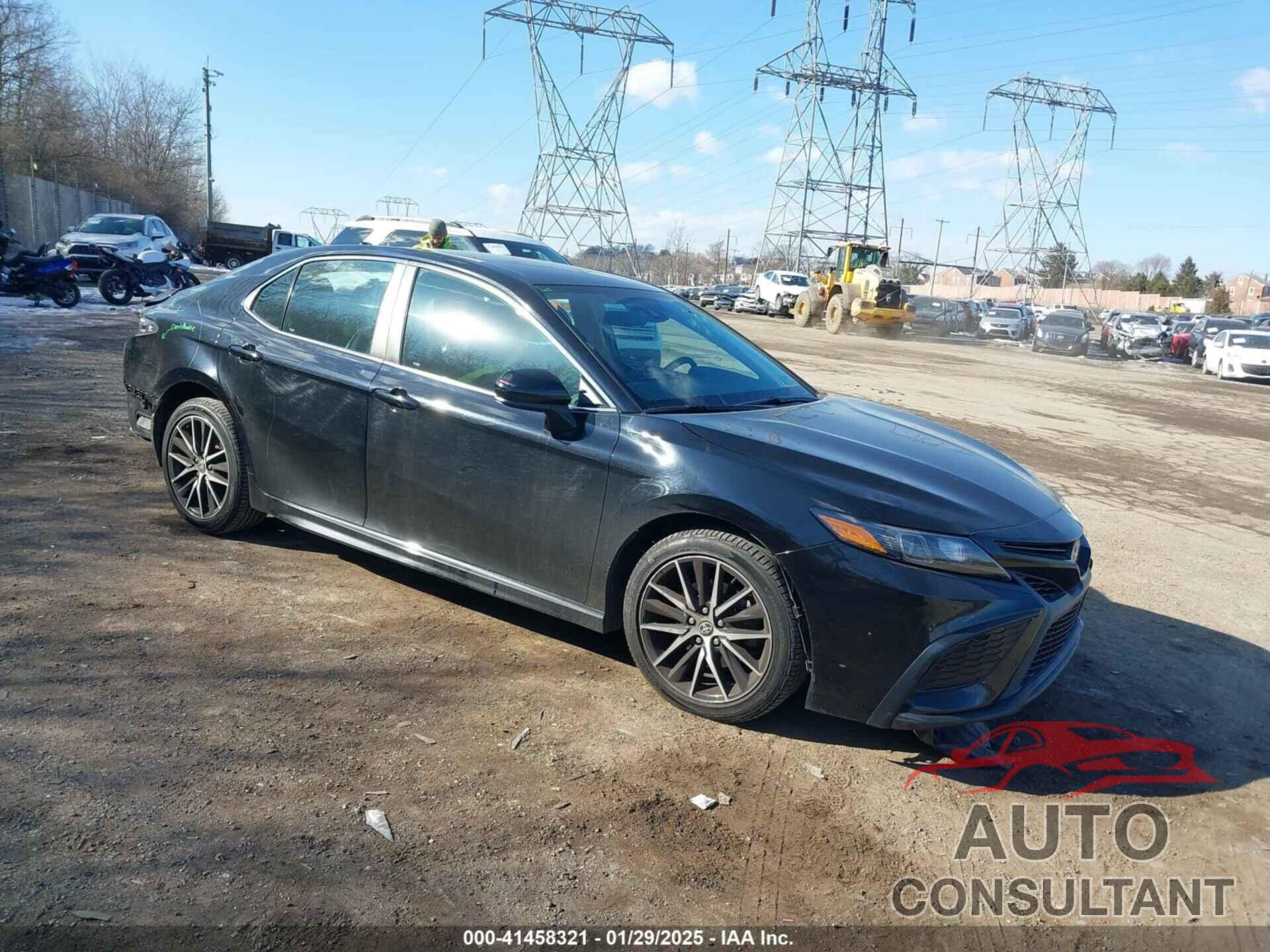 TOYOTA CAMRY 2021 - 4T1G11AK0MU553162