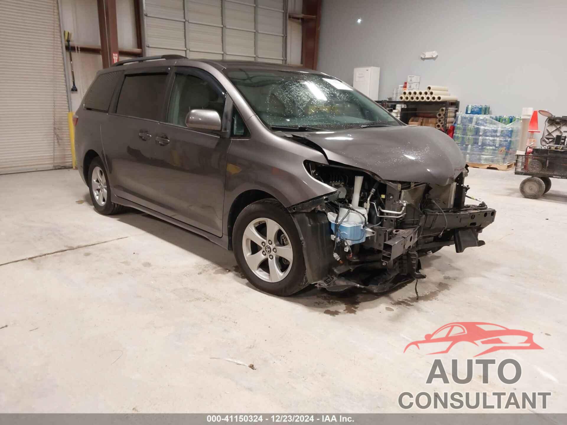 TOYOTA SIENNA 2019 - 5TDKZ3DC7KS001733