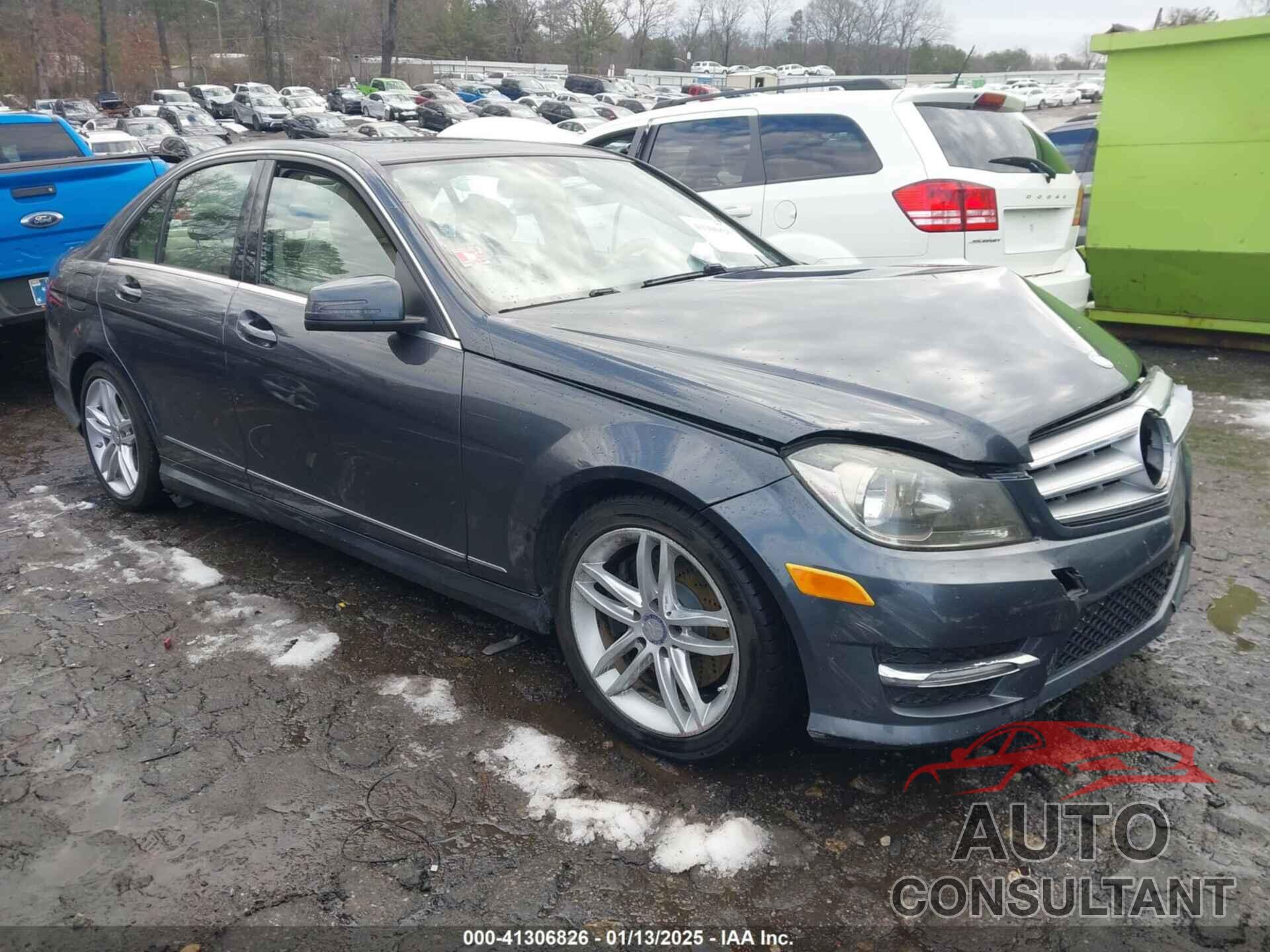 MERCEDES-BENZ C 300 2013 - WDDGF8ABXDR295563