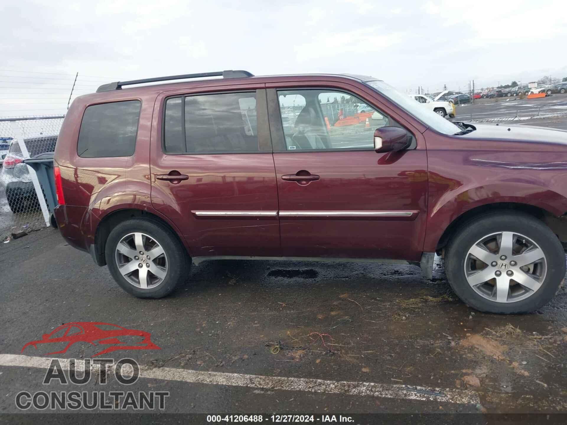 HONDA PILOT 2013 - 5FNYF4H90DB028190