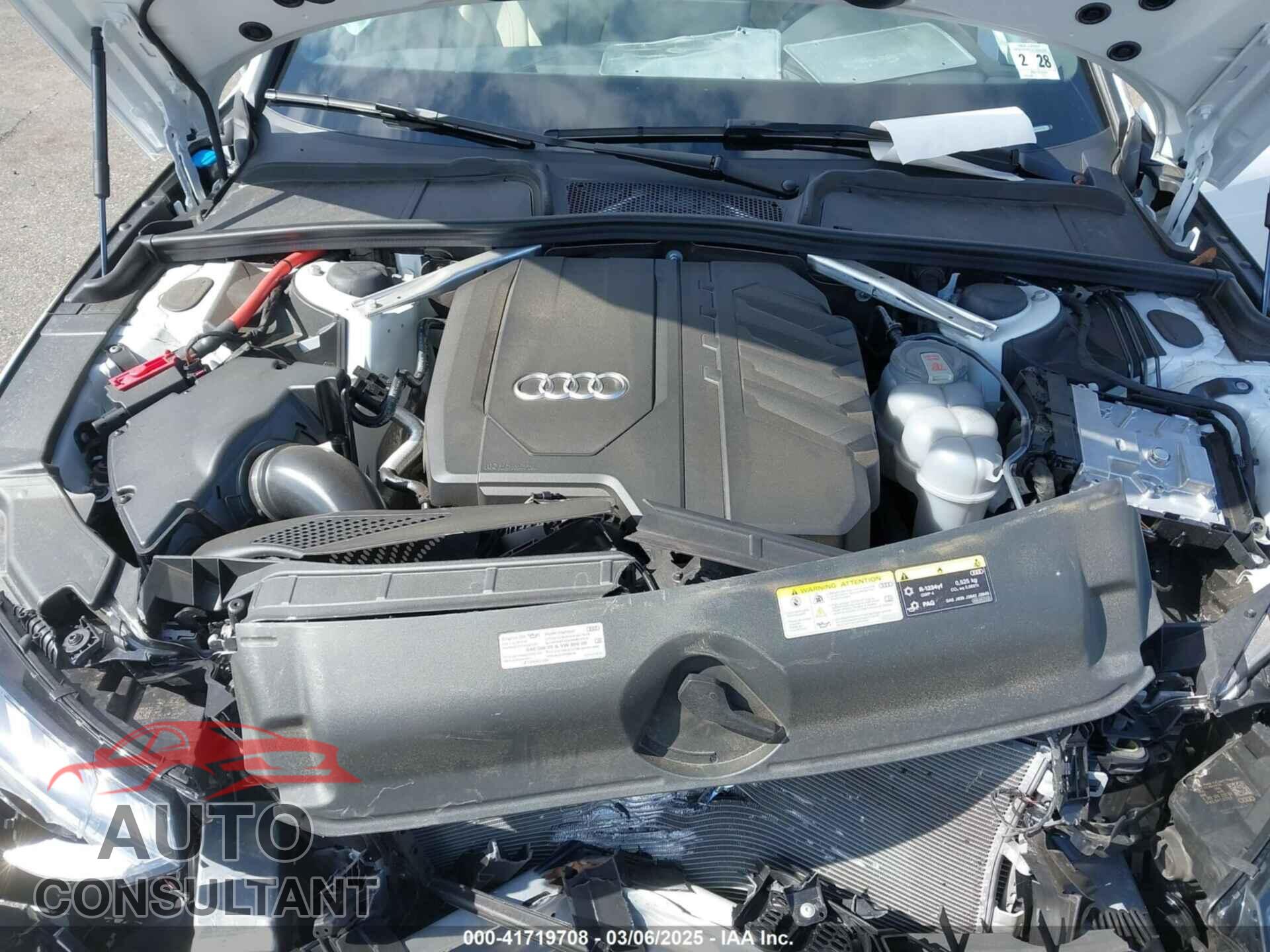AUDI A4 2023 - WAUDAAF40PN010696