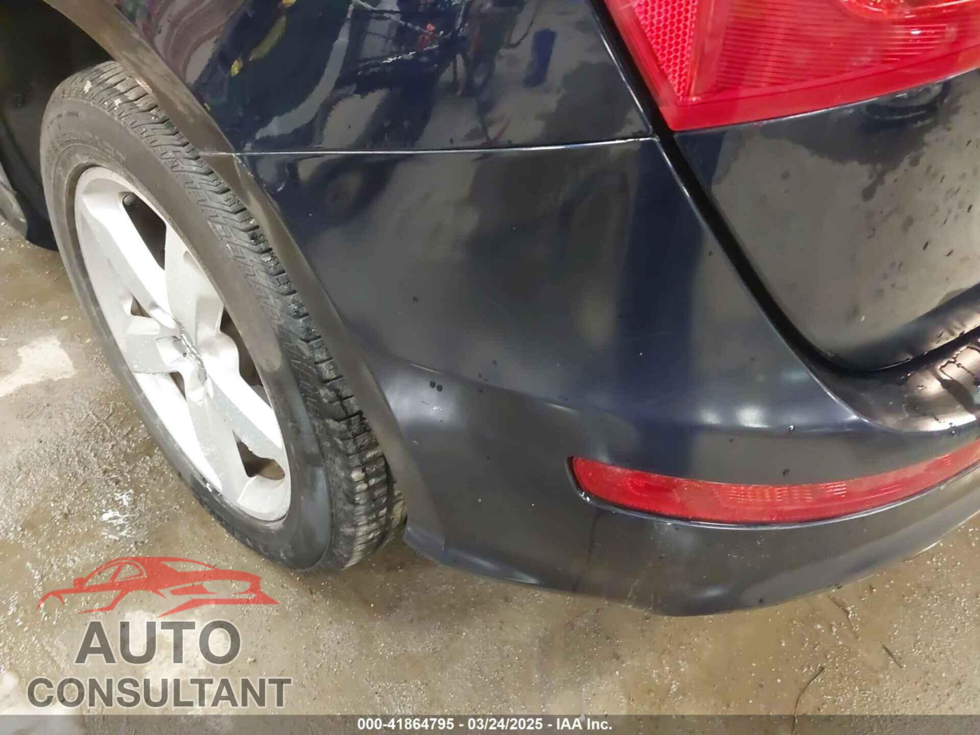 AUDI Q5 2011 - WA1DKAFP4BA028879