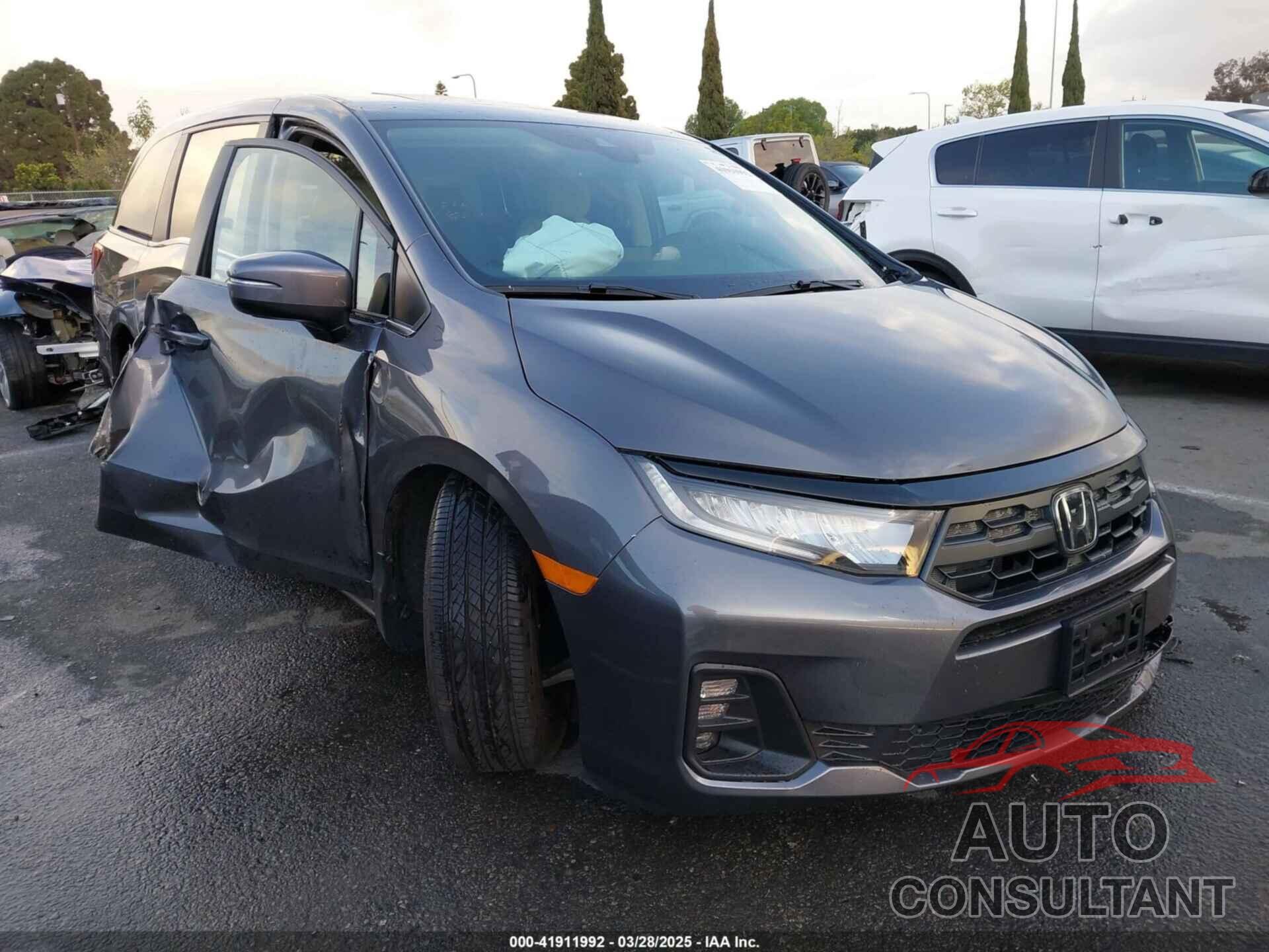 HONDA ODYSSEY 2025 - 5FNRL6H64SB038684