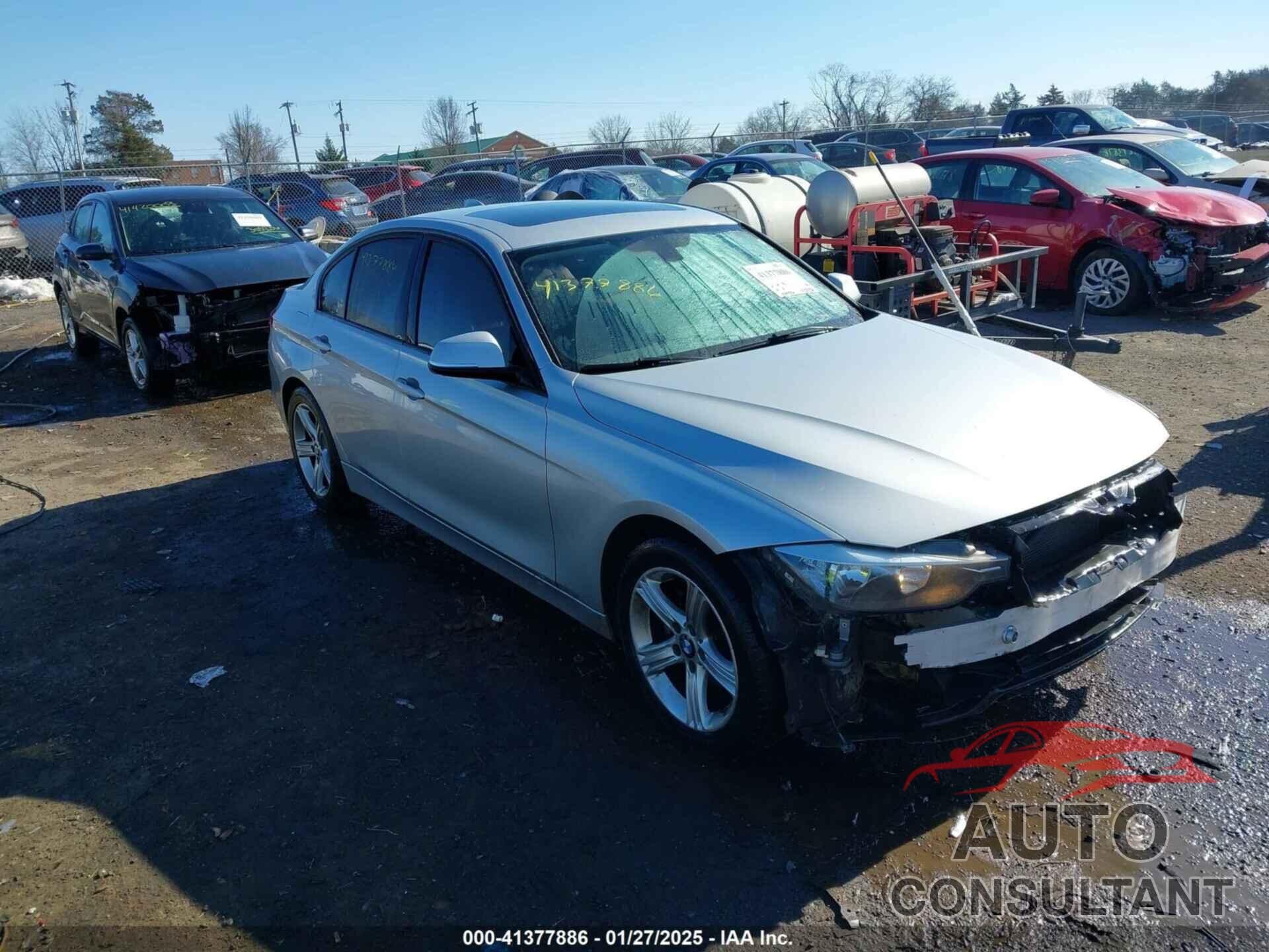 BMW 328I 2013 - WBA3B5G51DNS05659