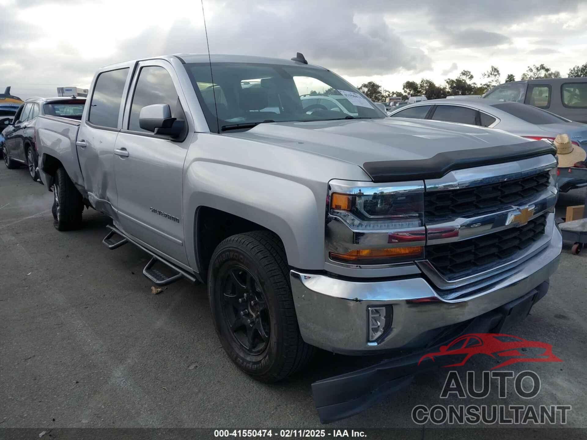 CHEVROLET SILVERADO 1500 2018 - 3GCUCRER7JG302211