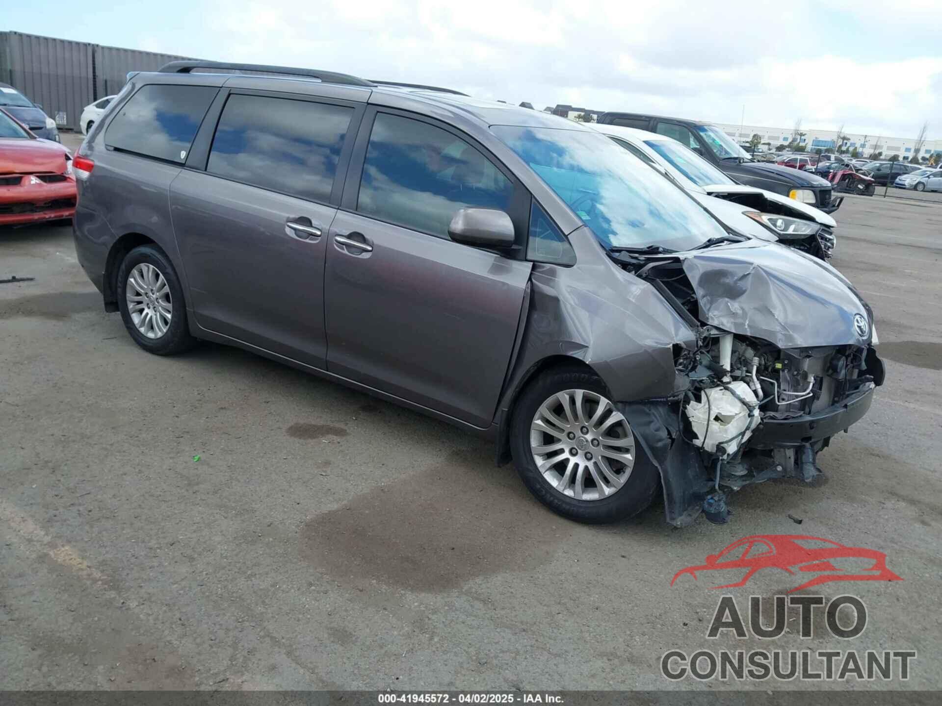 TOYOTA SIENNA 2014 - 5TDYK3DC7ES517206