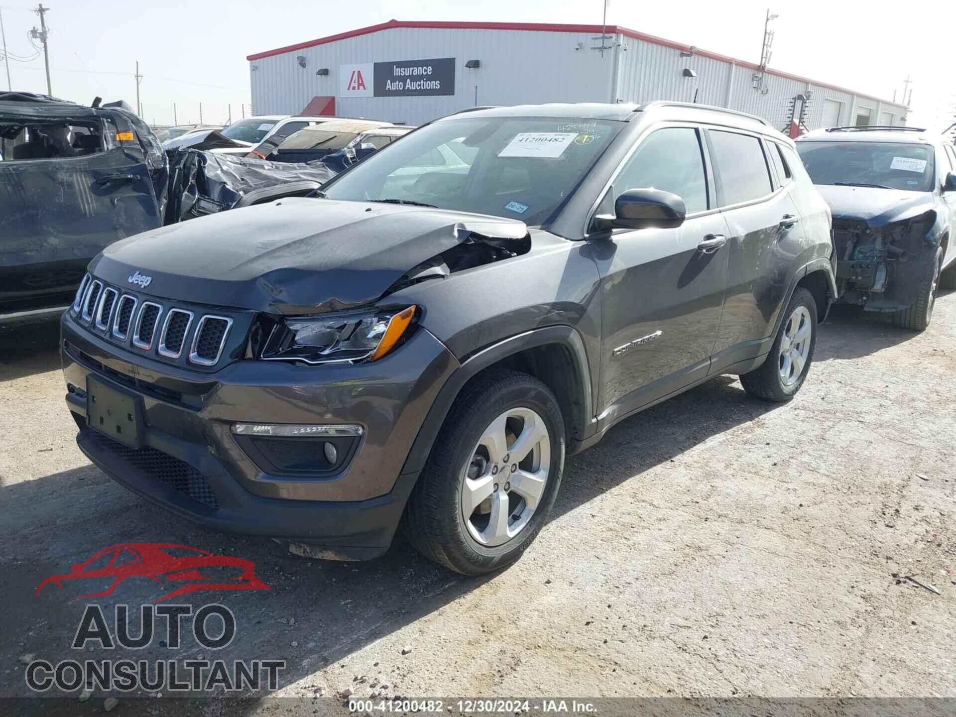 JEEP COMPASS 2018 - 3C4NJDBB2JT361002