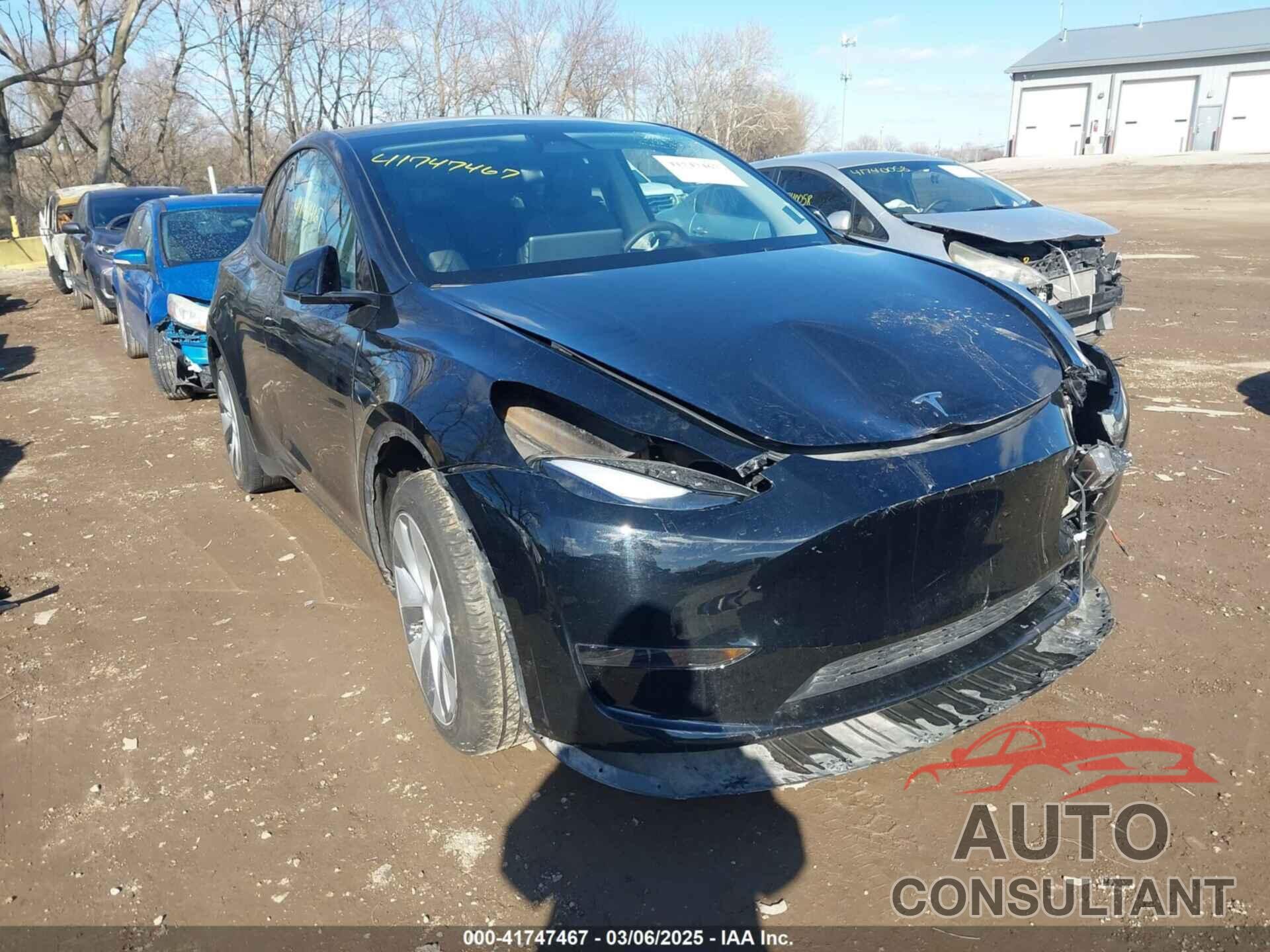 TESLA MODEL Y 2024 - 7SAYGDED5RF093018