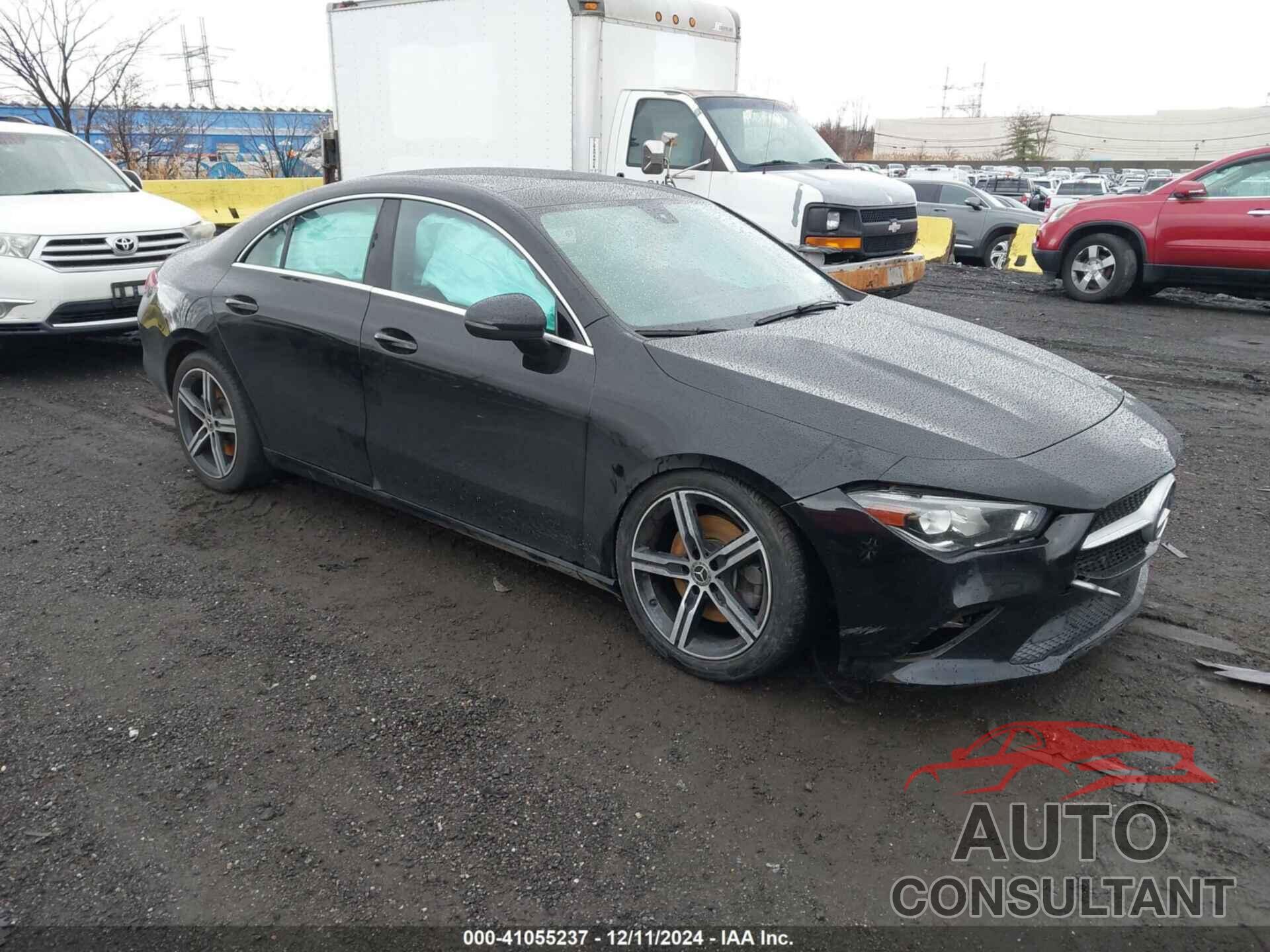 MERCEDES-BENZ CLA 250 2020 - W1K5J4HBXLN105111