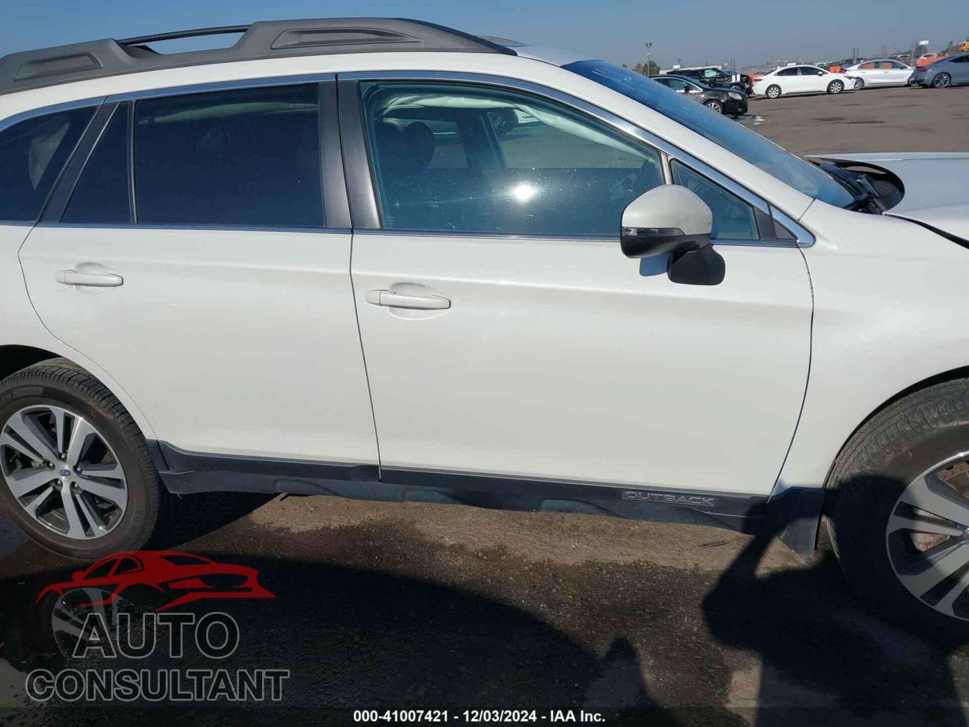 SUBARU OUTBACK 2018 - 4S4BSANC7J3379148
