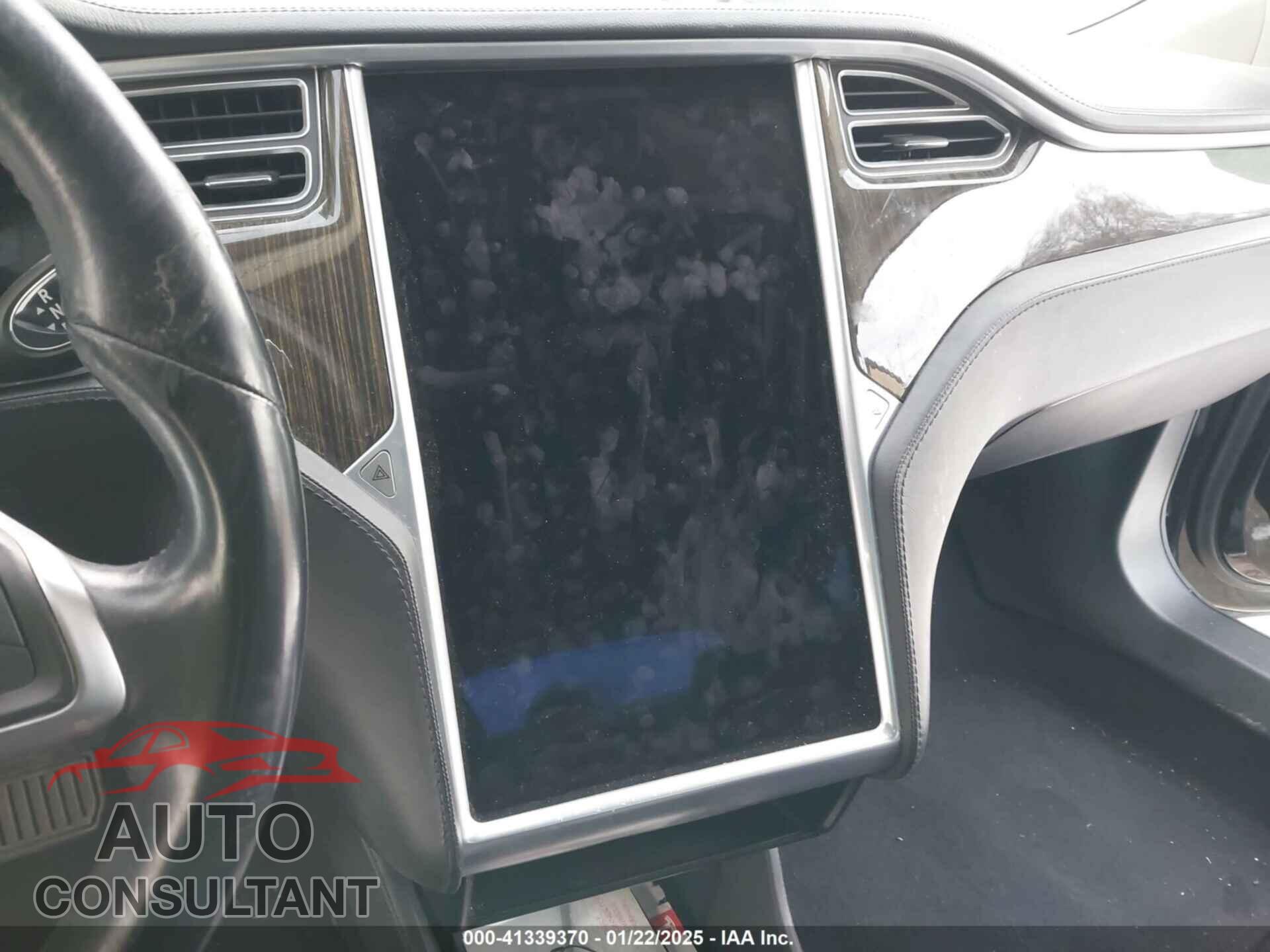 TESLA MODEL S 2013 - 5YJSA1AG2DFP11228