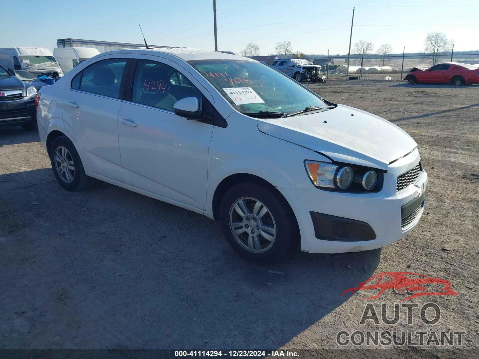 CHEVROLET SONIC 2014 - 1G1JC5SH3E4104762