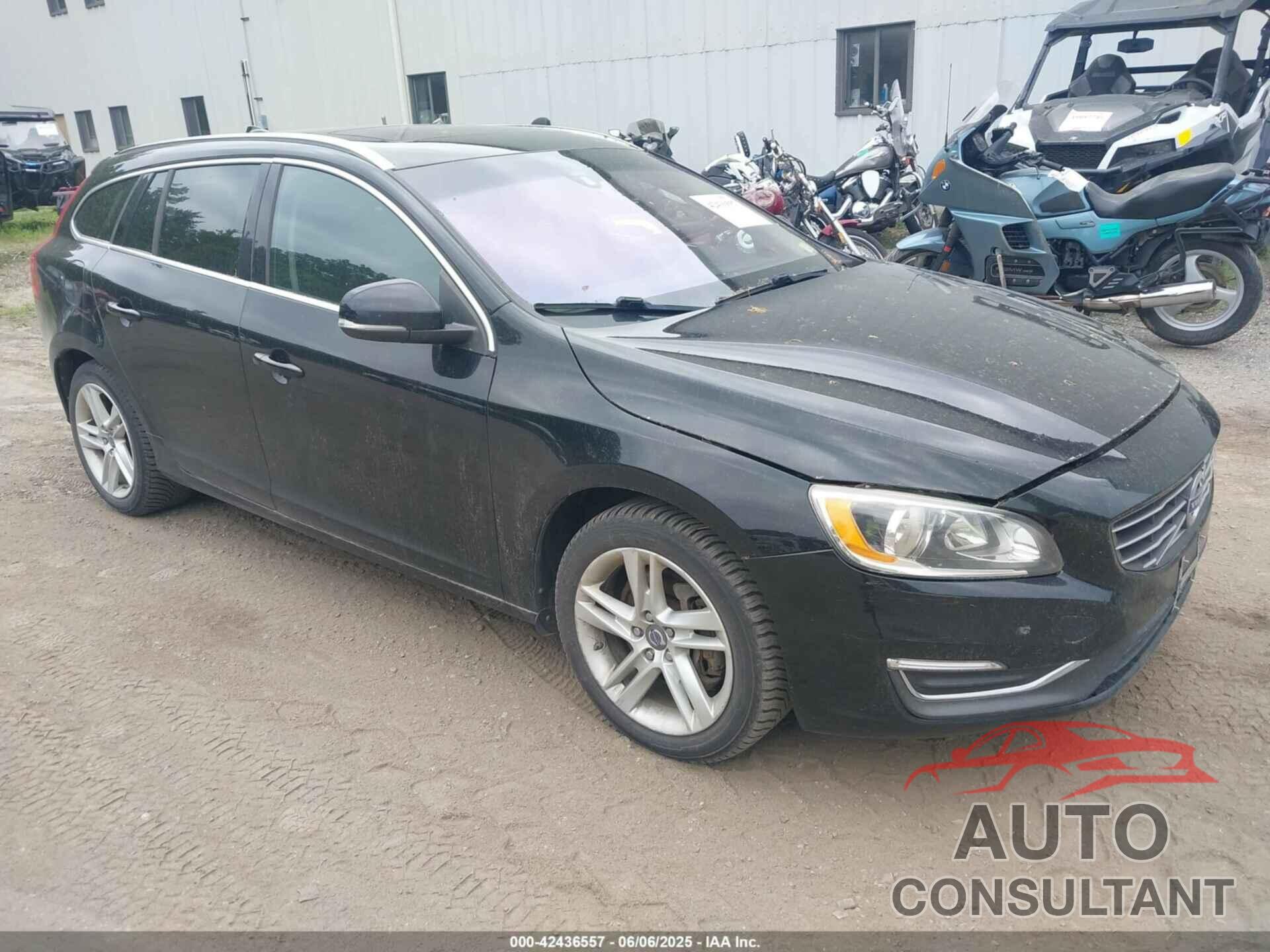 VOLVO V60 2015 - YV1612SB7F1208813