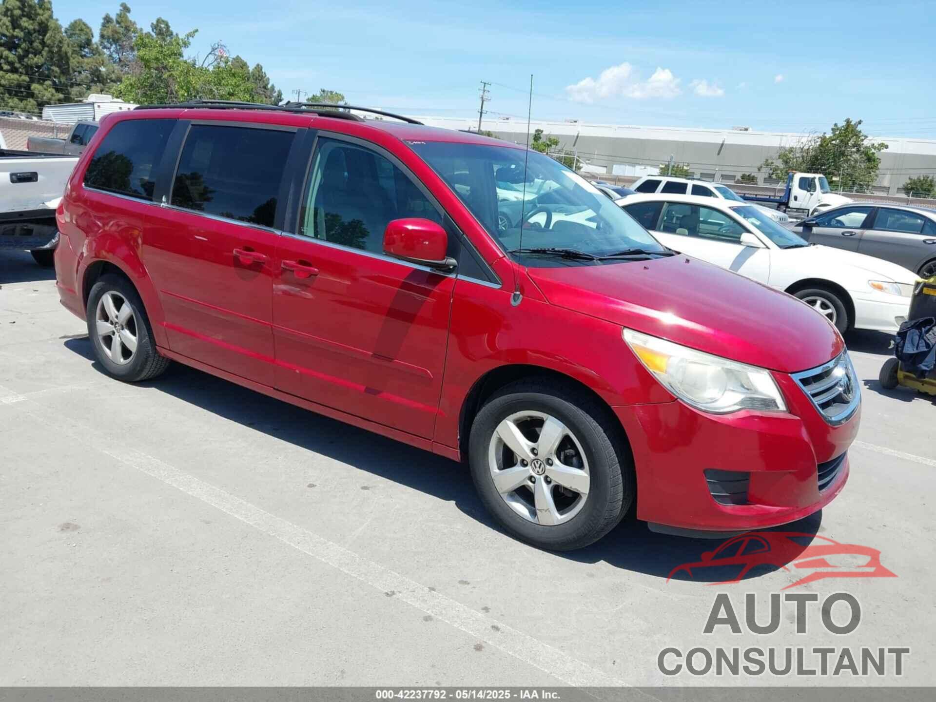 VOLKSWAGEN ROUTAN 2009 - 2V8HW54X59R608223