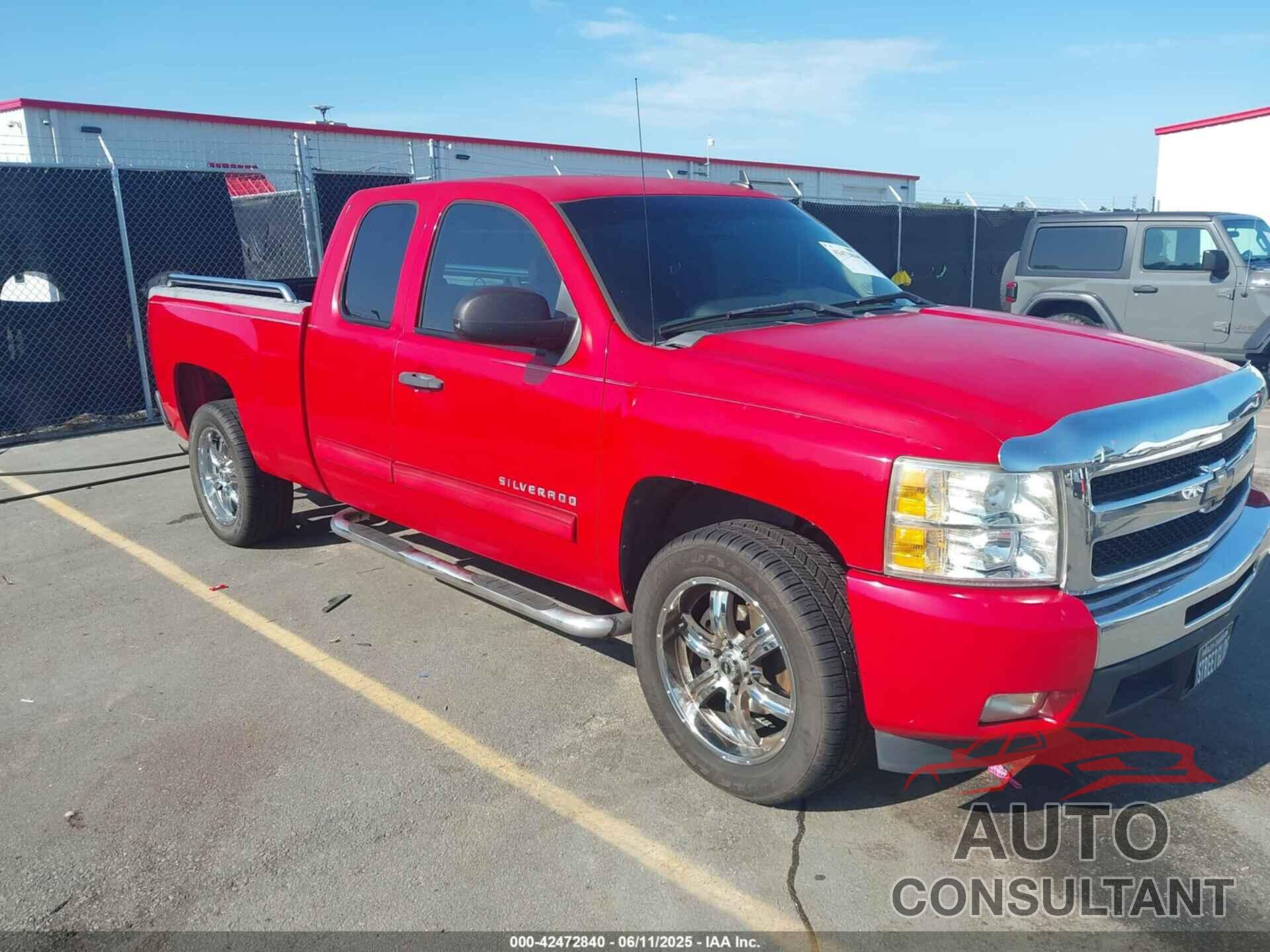 CHEVROLET SILVERADO 1500 2011 - 1GCRCSE04BZ134740