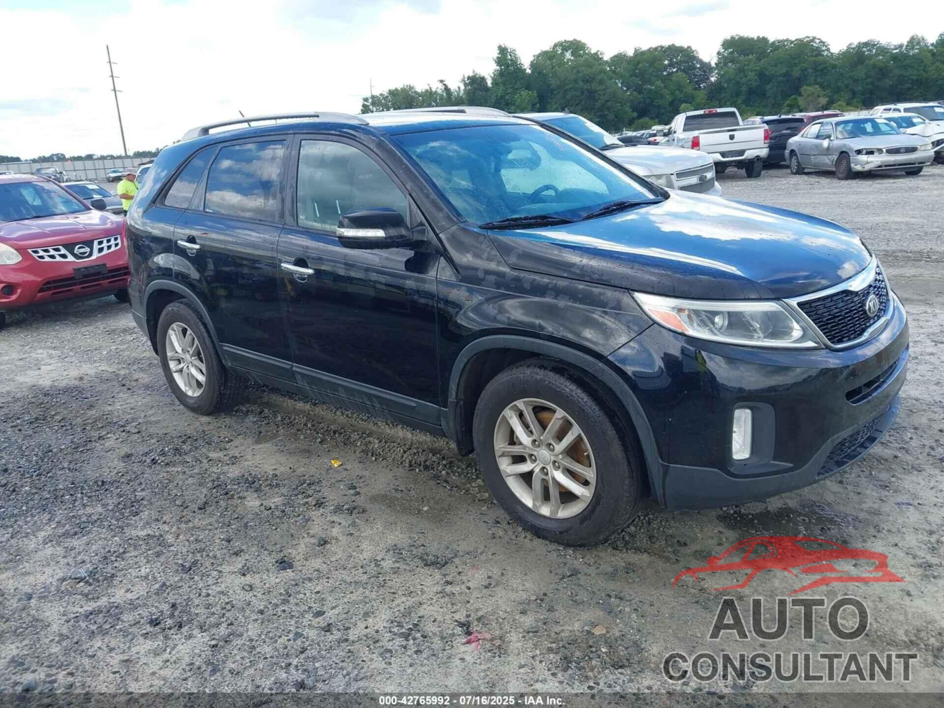 KIA SORENTO 2015 - 5XYKT3A63FG623183