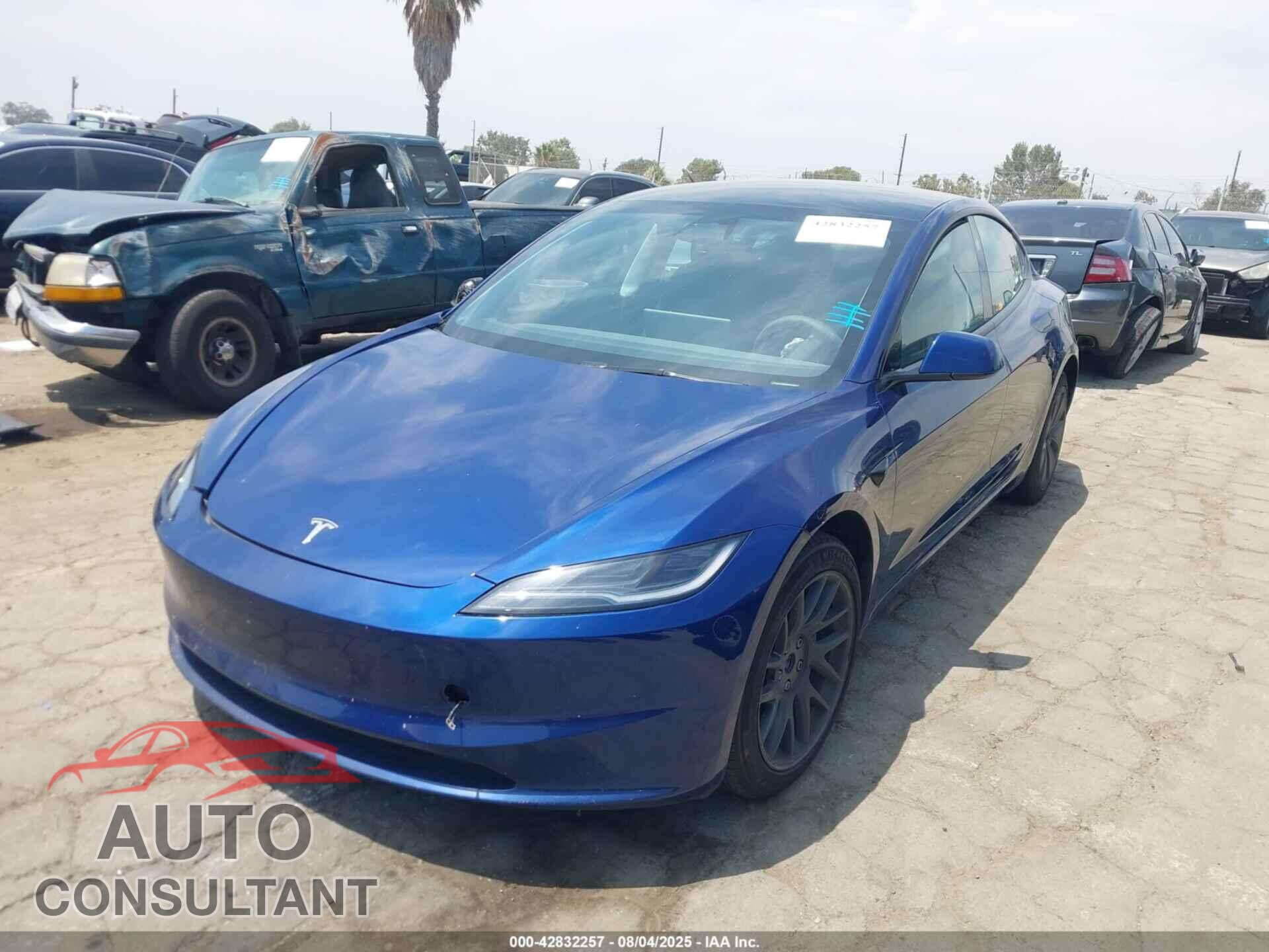 TESLA MODEL 3 2024 - 5YJ3E1EA8RF846624