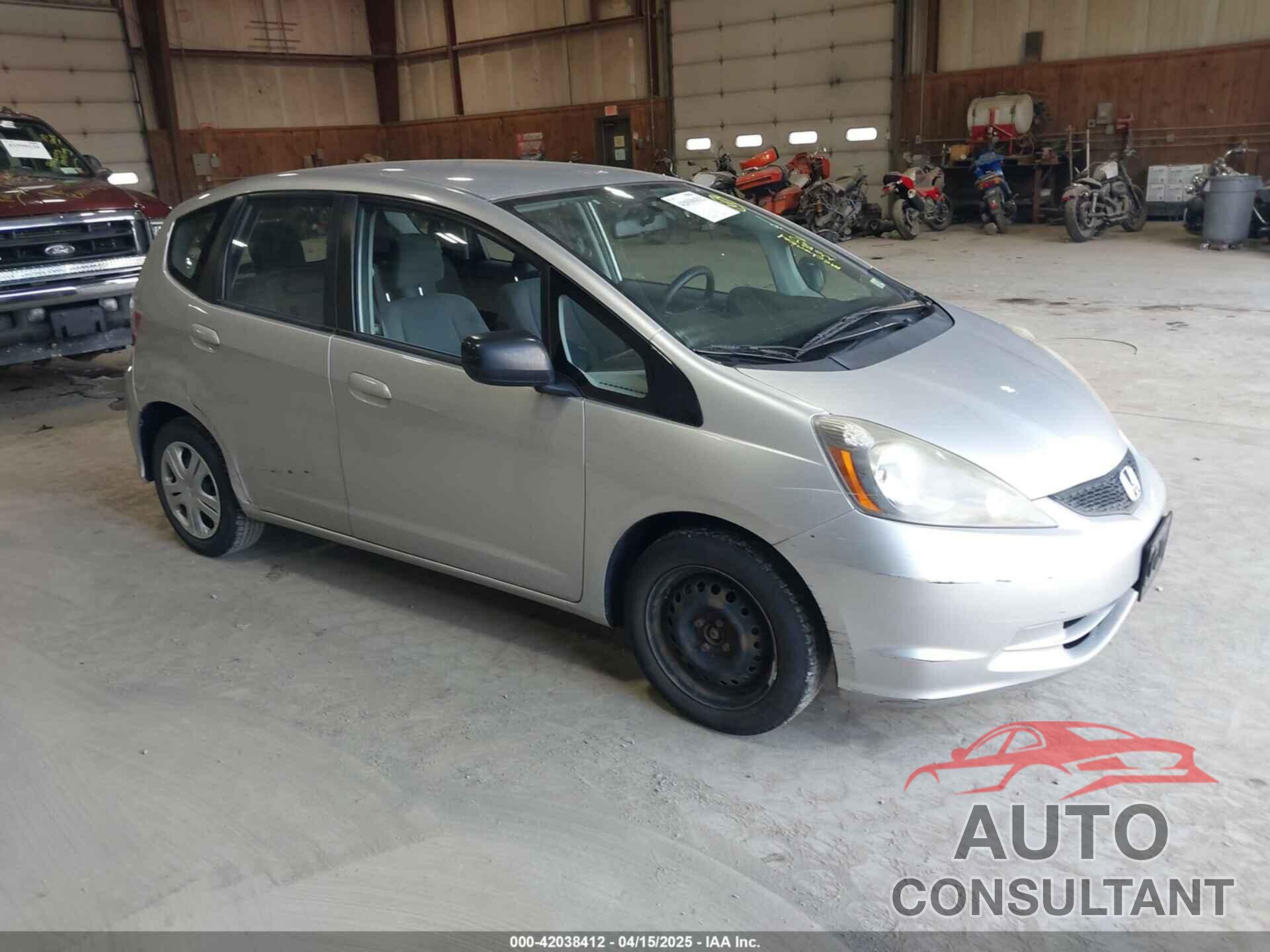 HONDA FIT 2011 - JHMGE8H38BS005885