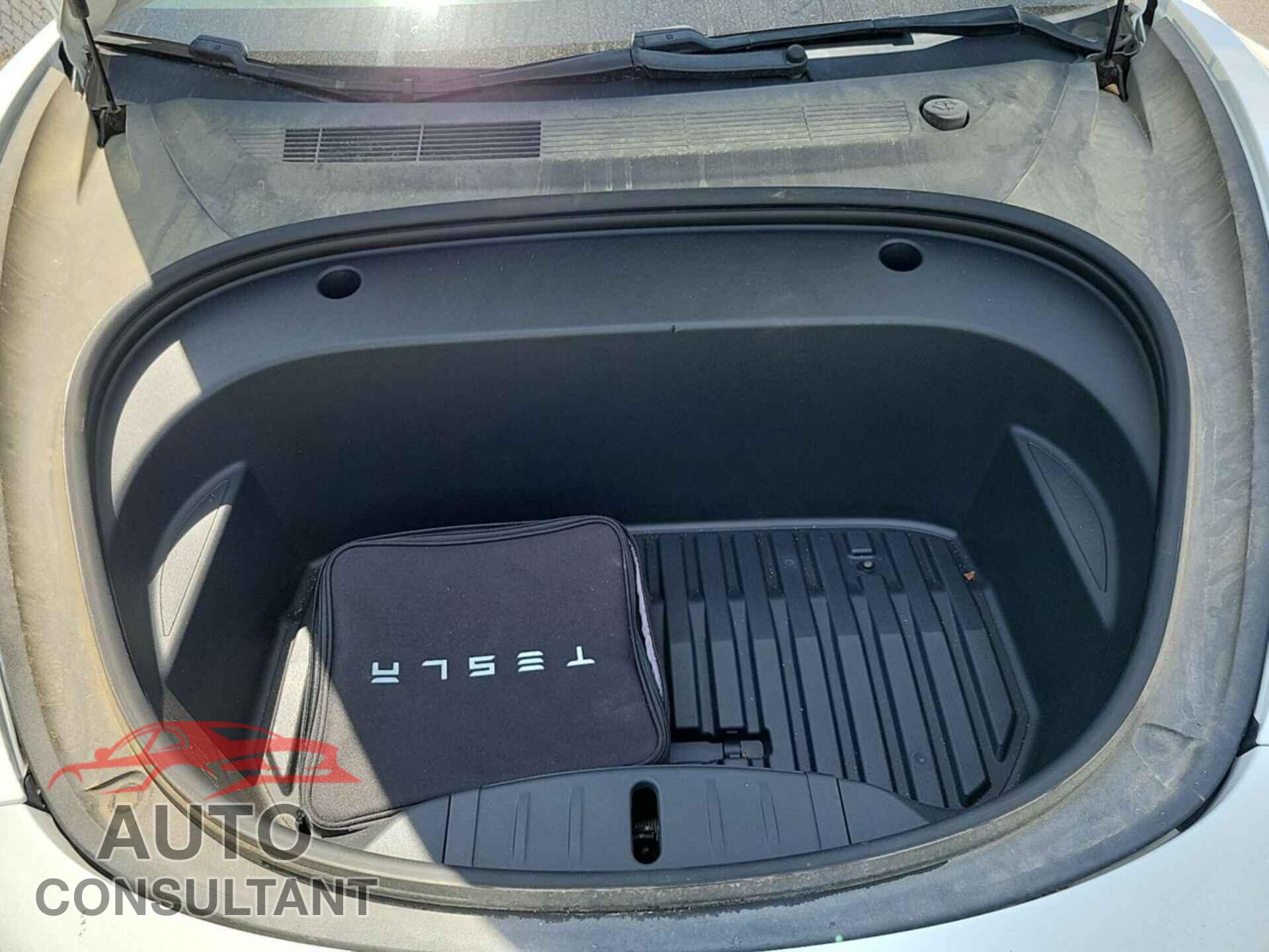 TESLA MODEL 3 2020 - 5YJ3E1EB6LF800953