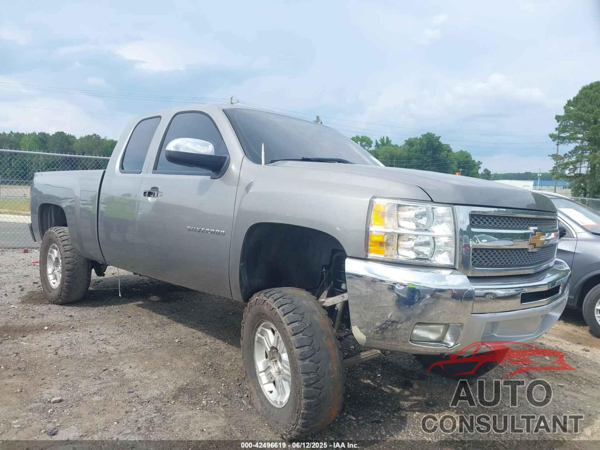 CHEVROLET SILVERADO 1500 2013 - 1GCRCSE04DZ156482
