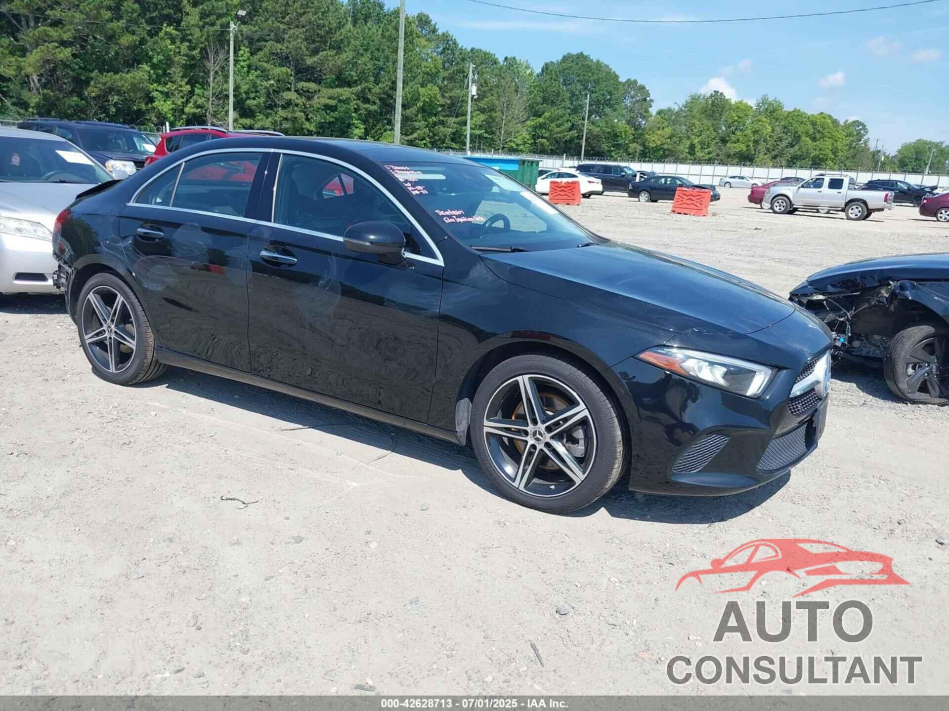 MERCEDES-BENZ A 220 2019 - WDD3G4FB8KW021337