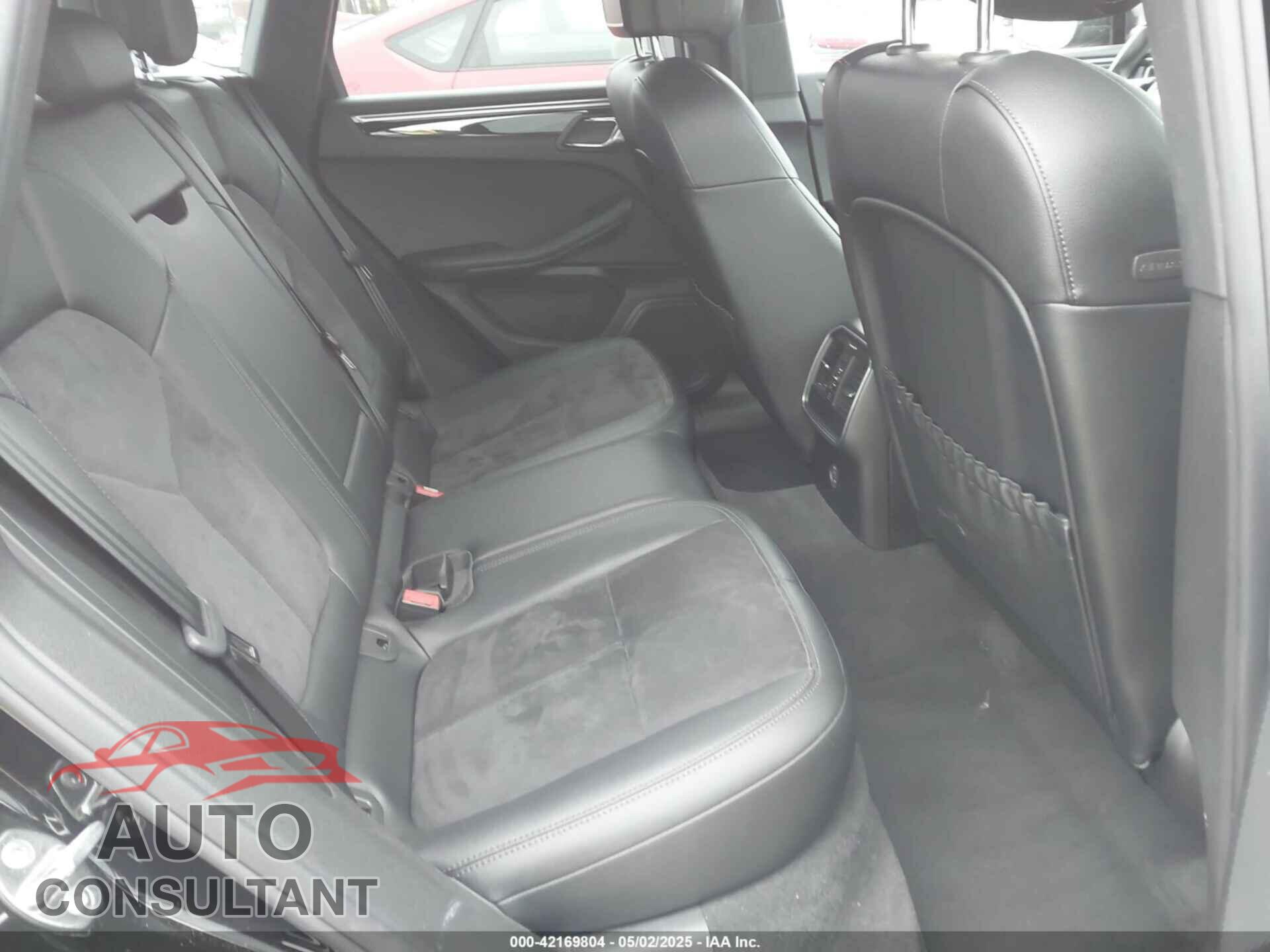 PORSCHE MACAN 2017 - WP1AA2A58HLB82465