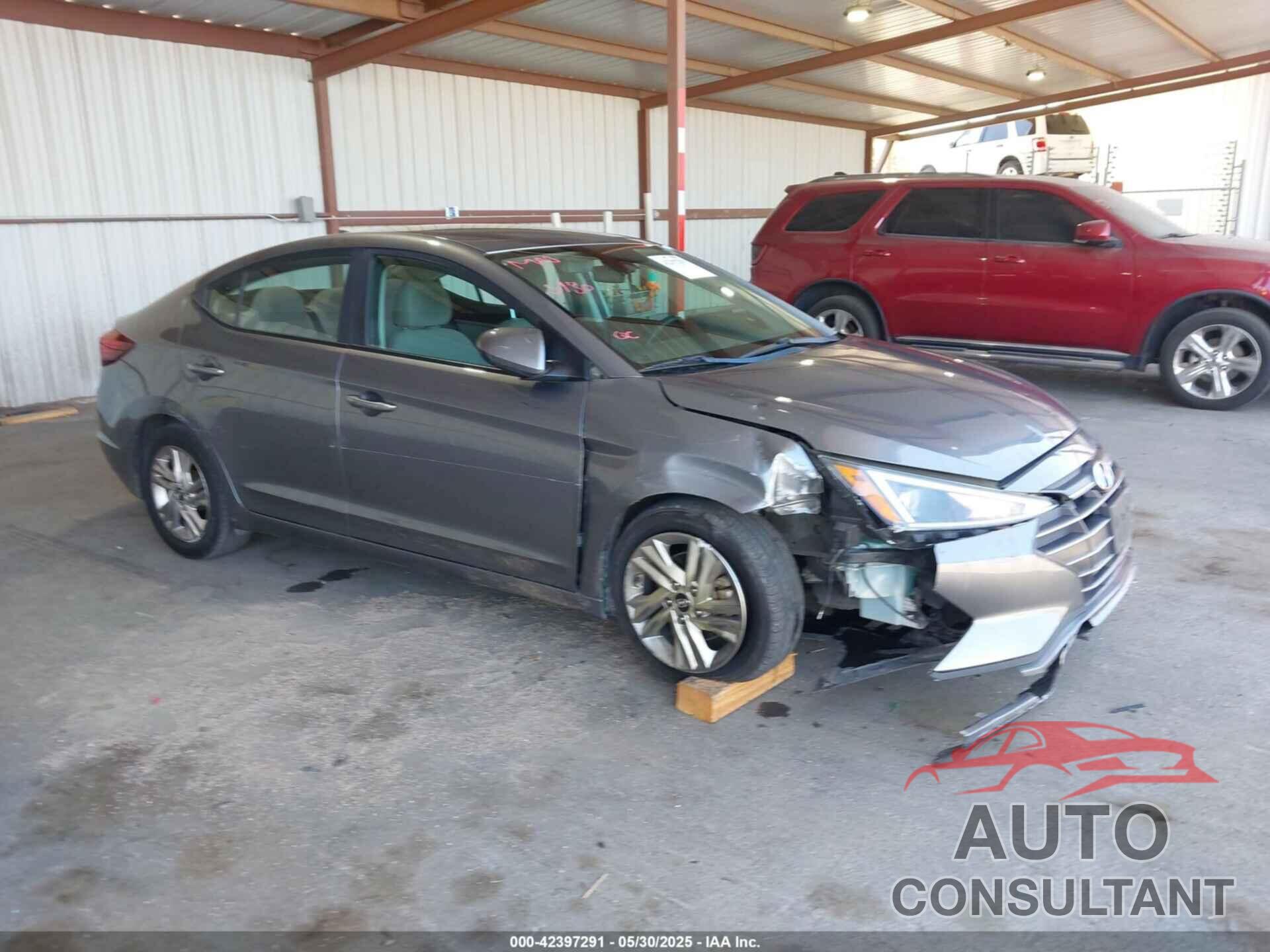 HYUNDAI ELANTRA 2019 - 5NPD84LF8KH456786