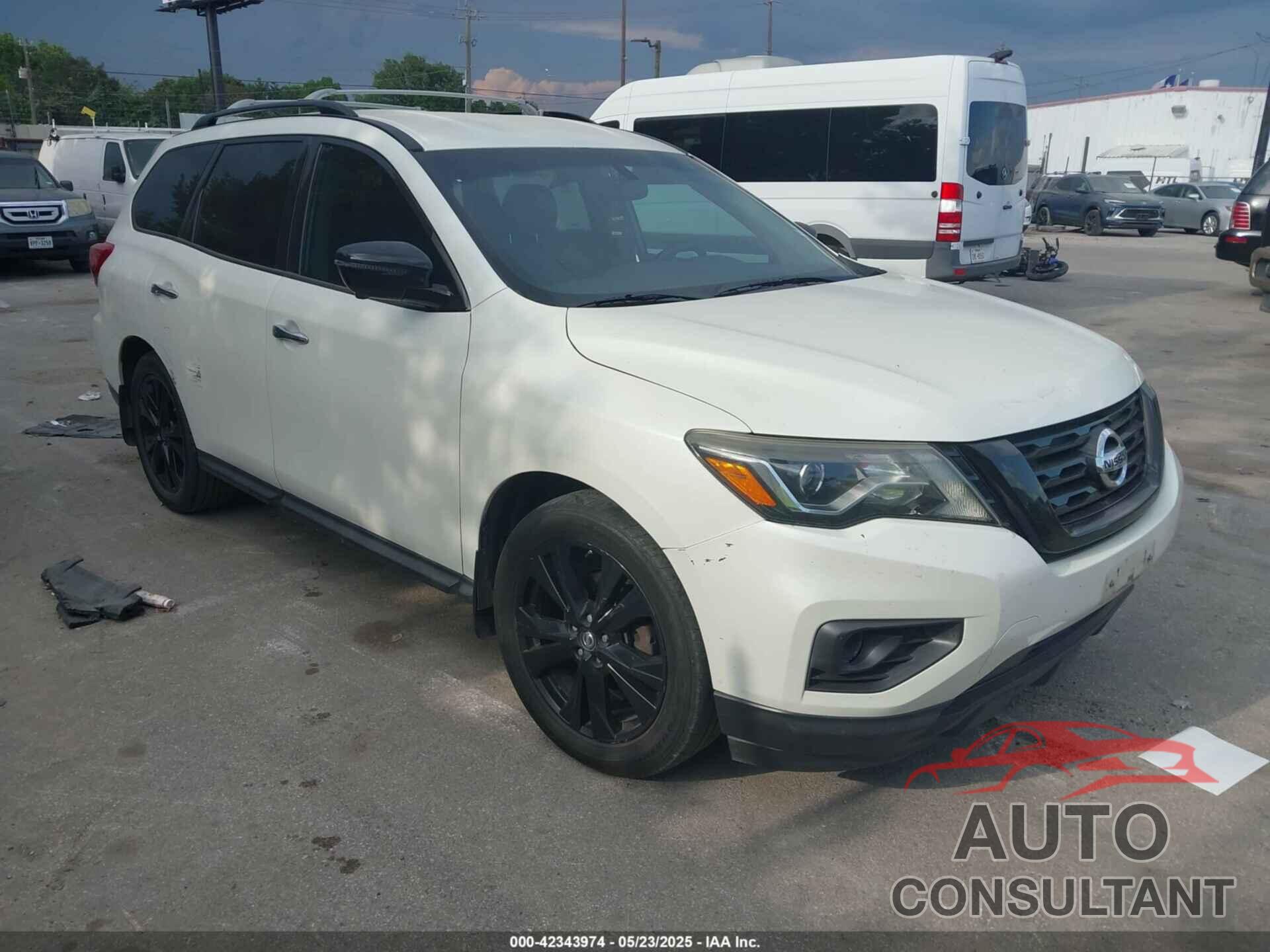 NISSAN PATHFINDER 2018 - 5N1DR2MN5JC647644