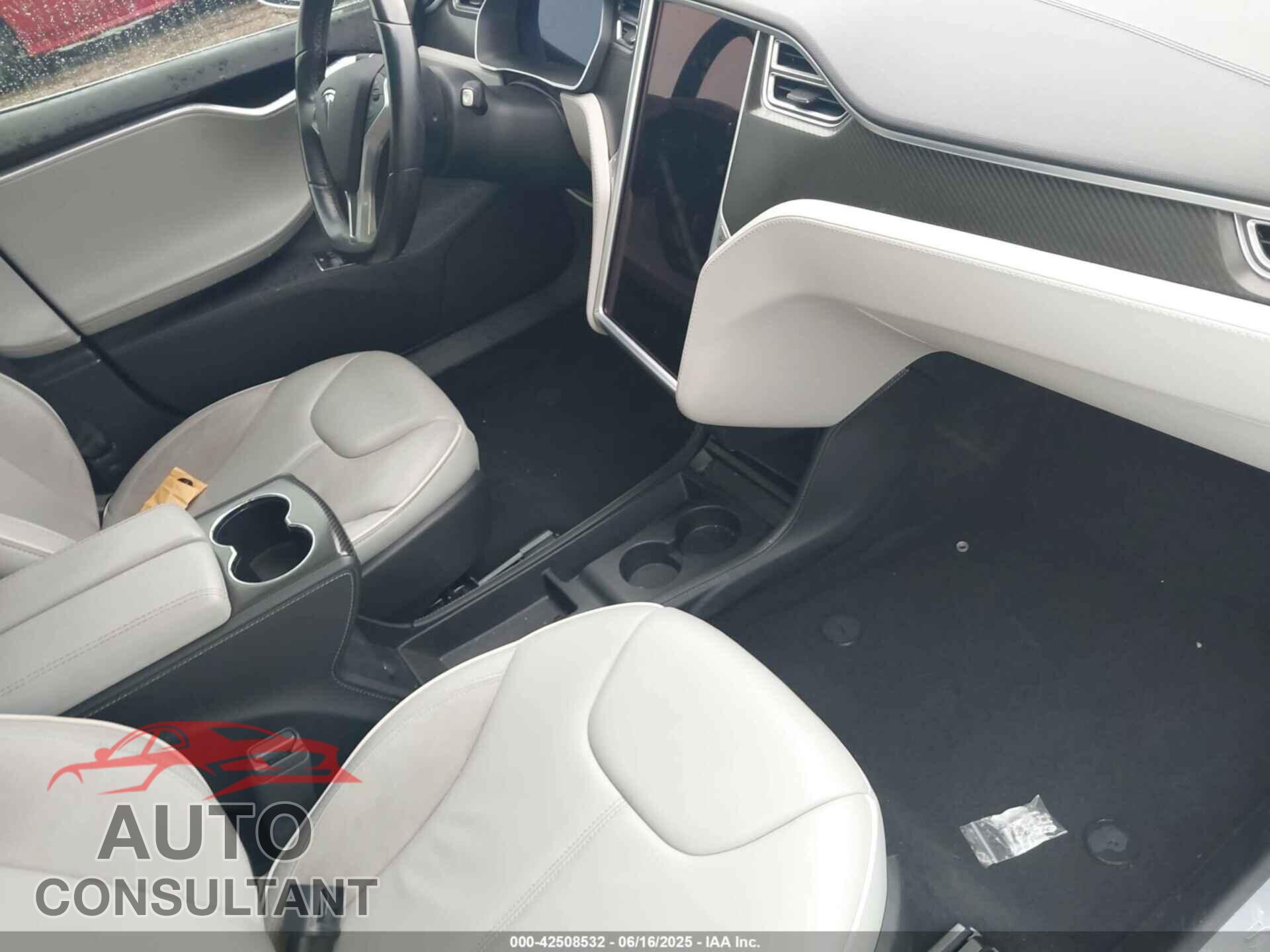 TESLA MODEL S 2014 - 5YJSA1H17EFP61240