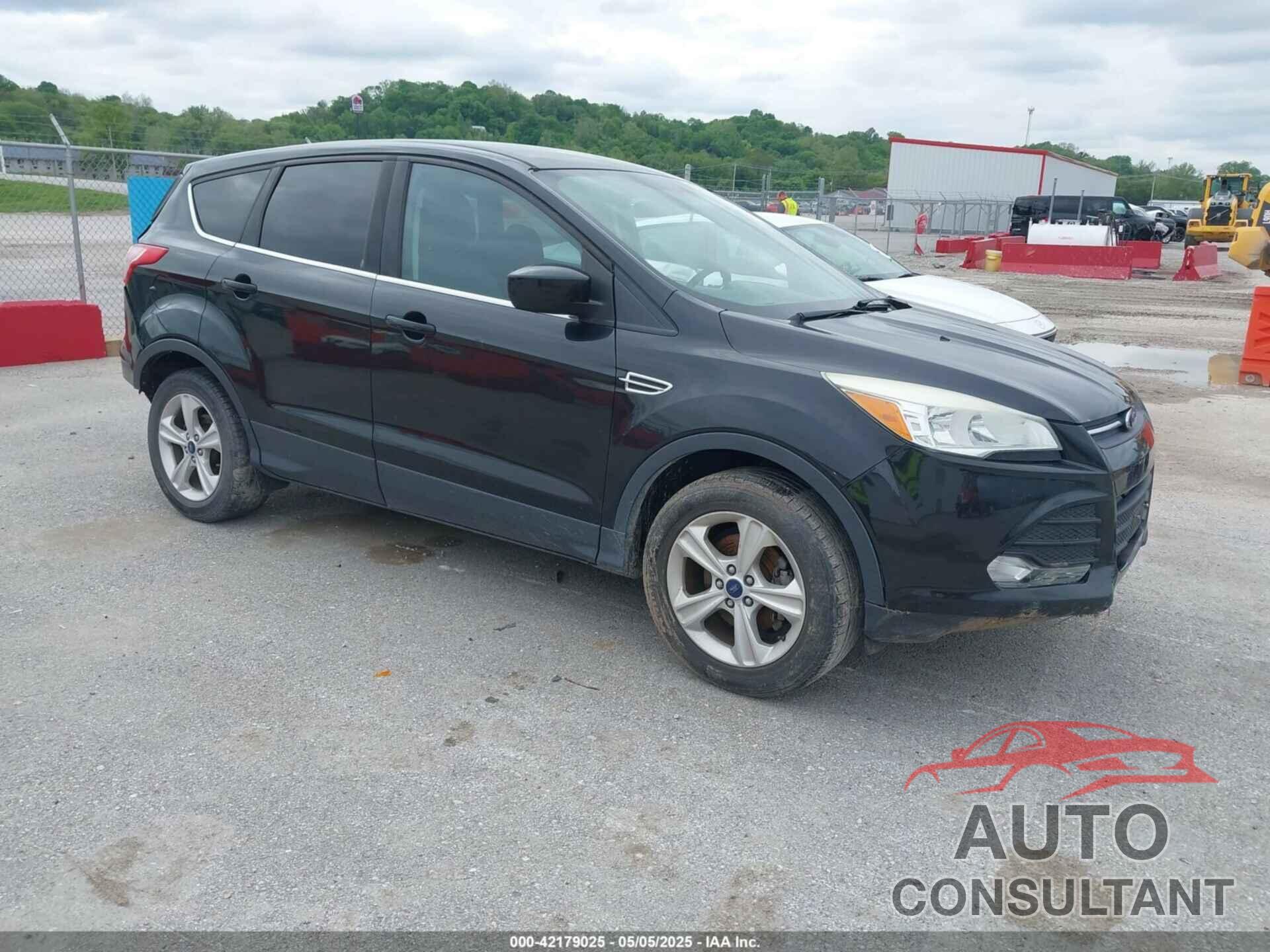 FORD ESCAPE 2014 - 1FMCU0GX4EUC74625