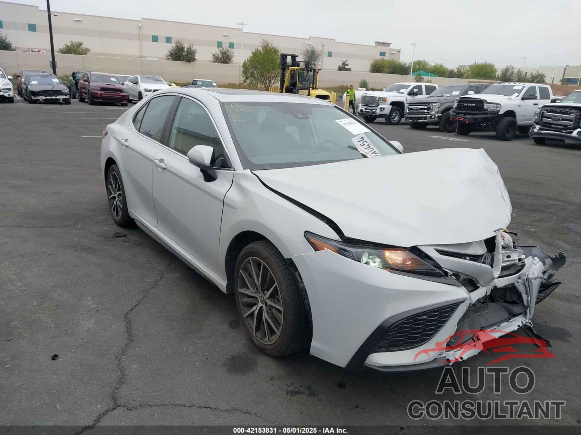 TOYOTA CAMRY 2023 - 4T1T11AK6PU091175