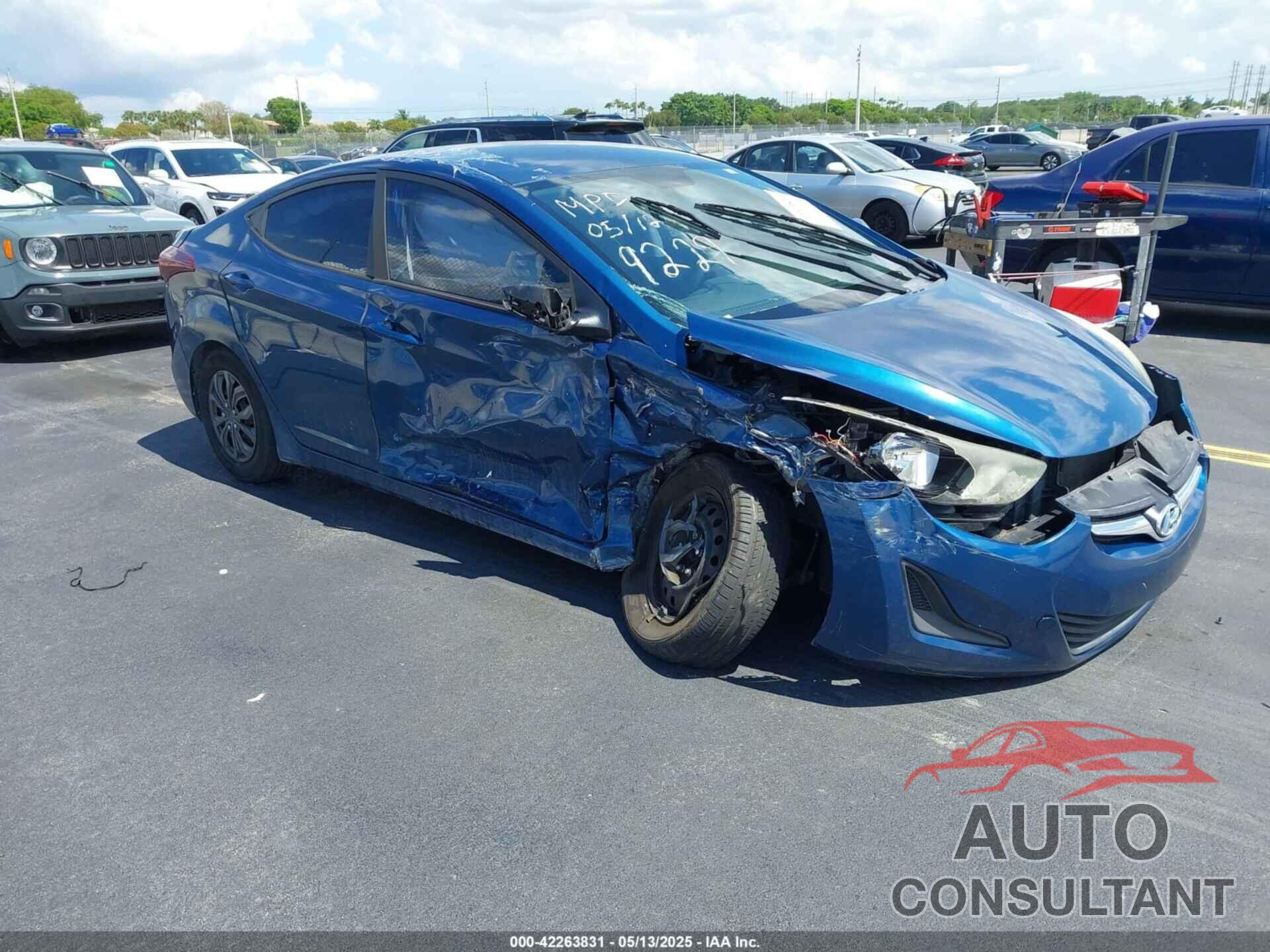 HYUNDAI ELANTRA 2016 - KMHDH4AE6GU649229