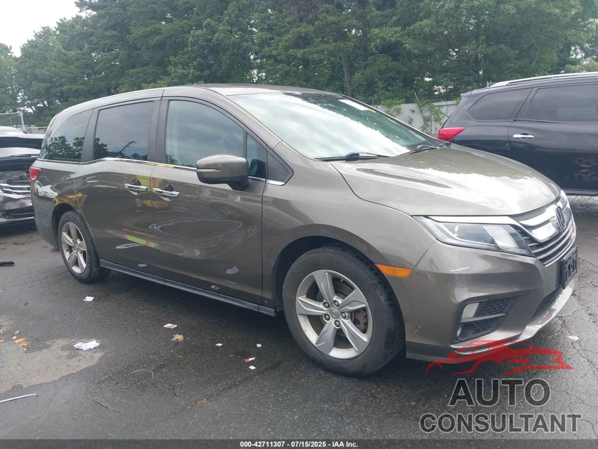 HONDA ODYSSEY 2018 - 5FNRL6H78JB090908